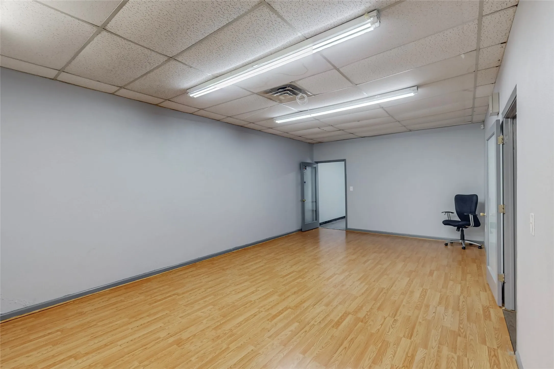Office For Rent in Tarrant County , 8120 White Settlement Road 1-30, White Settlement, Texas 76108, 0, 0, Garage spaces, 0 Sqft, built in 1975, New Construction - Complete, mls#20550833, Real Estate Agent in White Settlement, Homes For Rent in Tarrant county, Homes For Rent in White Settlement, Realtor in White Settlement Texas, Real Estate Brokerage Independent Realty Texas, Luminita Cordes Realtor