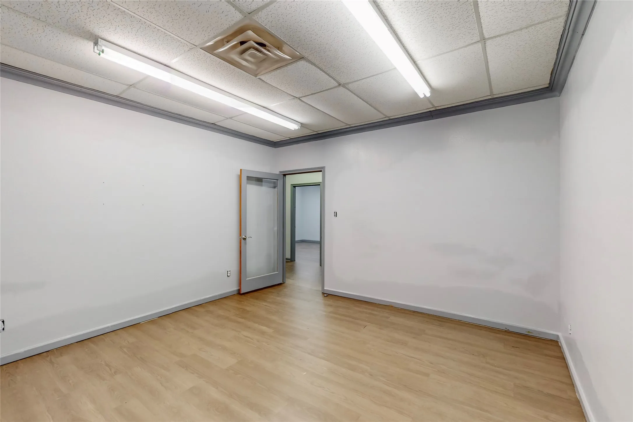 Office For Rent in Tarrant County , 8120 White Settlement Road 1-30, White Settlement, Texas 76108, 0, 0, Garage spaces, 0 Sqft, built in 1975, New Construction - Complete, mls#20550833, Real Estate Agent in White Settlement, Homes For Rent in Tarrant county, Homes For Rent in White Settlement, Realtor in White Settlement Texas, Real Estate Brokerage Independent Realty Texas, Luminita Cordes Realtor