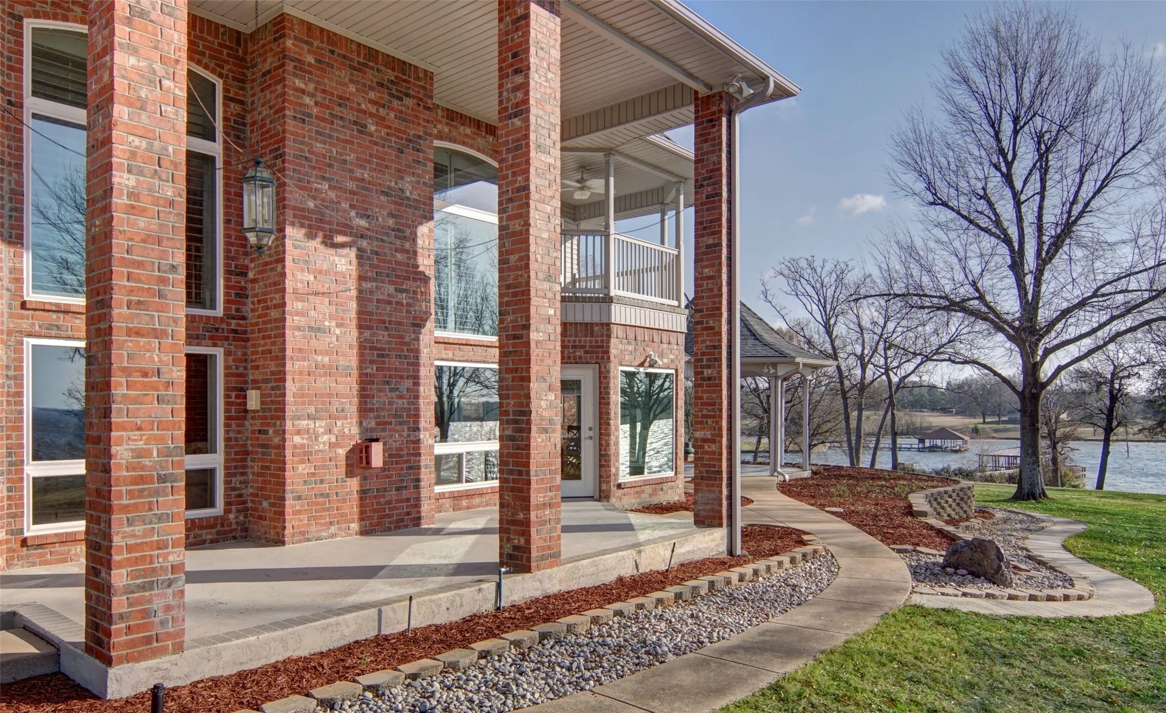 Single Family Residence For Sale in Wood County , 497 Private Road 5975, Yantis, Texas 75497, 4 Bedroom, 5 Bathroom, 4 Garage spaces, 3,814 Sqft, built in 1995, Preowned, mls#20525637, Real Estate Agent in Yantis, Homes For Sale in Wood county, Homes For Sale in Yantis, Realtor in Yantis Texas, Real Estate Brokerage Independent Realty Texas, Luminita Cordes Realtor