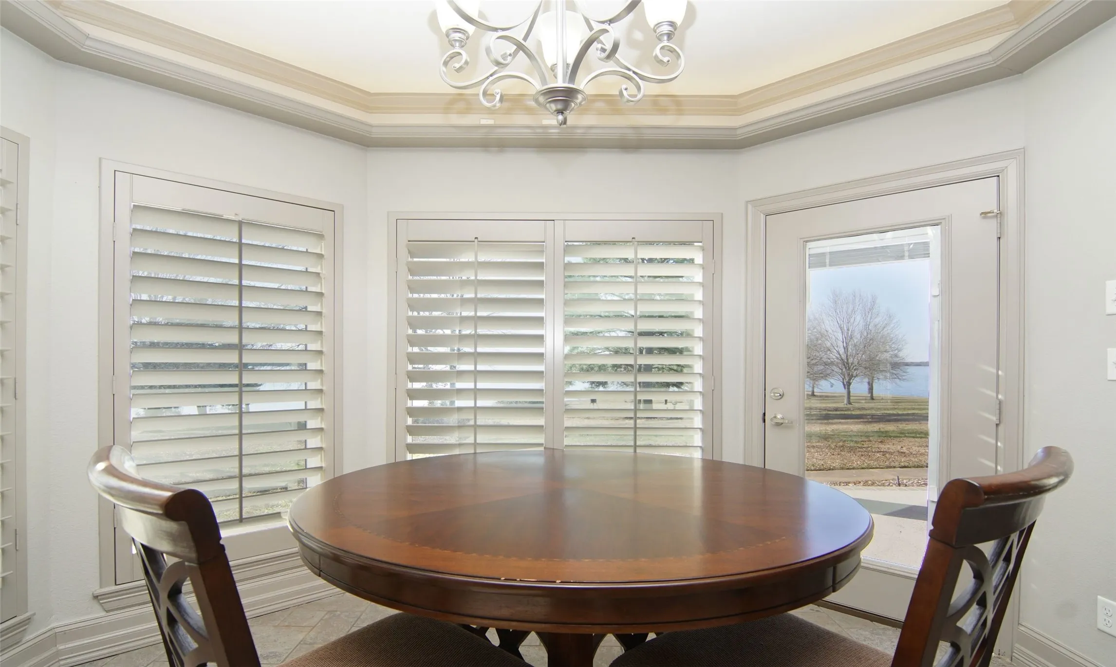 Single Family Residence For Sale in Wood County , 497 Private Road 5975, Yantis, Texas 75497, 4 Bedroom, 5 Bathroom, 4 Garage spaces, 3,814 Sqft, built in 1995, Preowned, mls#20525637, Real Estate Agent in Yantis, Homes For Sale in Wood county, Homes For Sale in Yantis, Realtor in Yantis Texas, Real Estate Brokerage Independent Realty Texas, Luminita Cordes Realtor