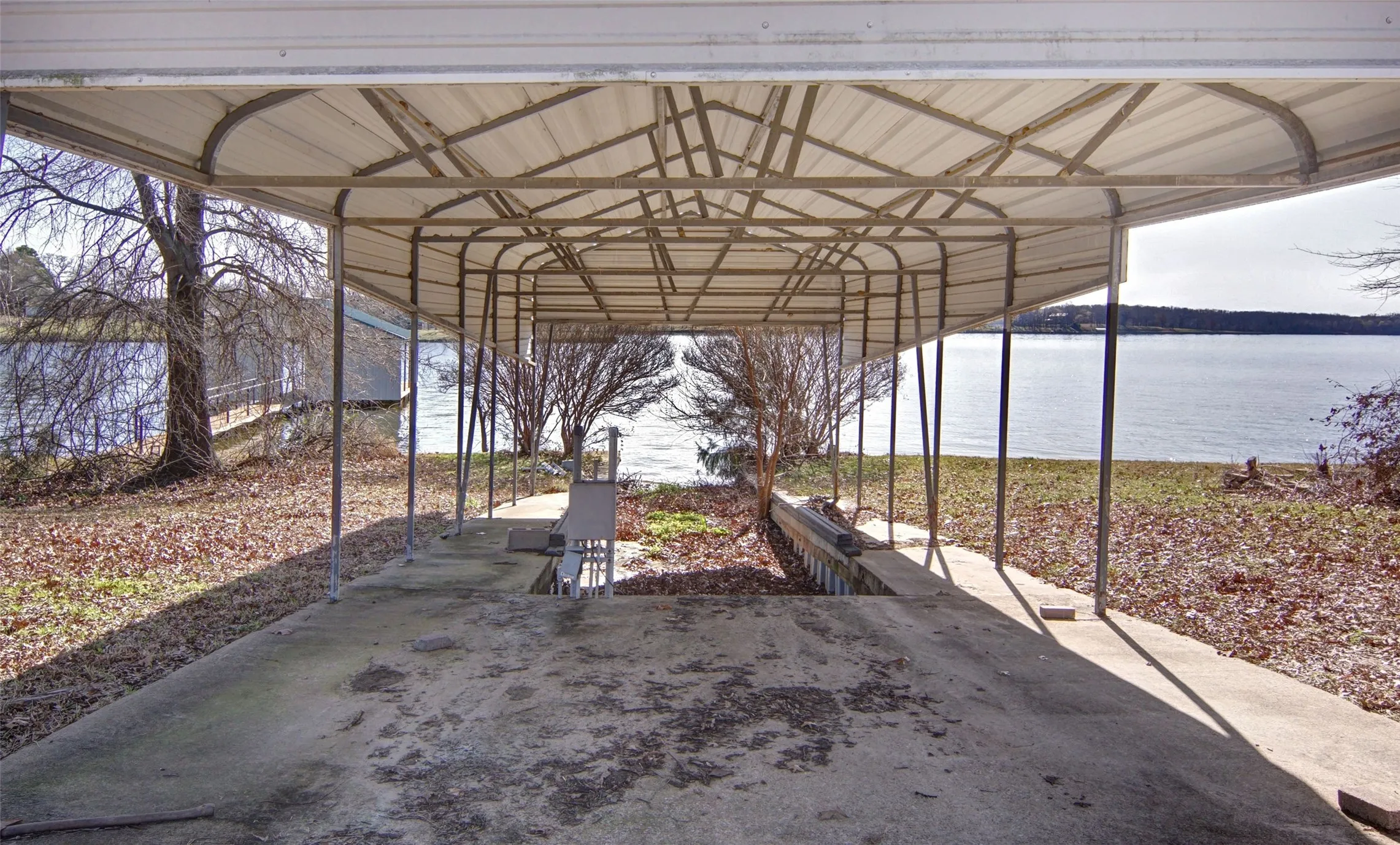 Single Family Residence For Sale in Wood County , 497 Private Road 5975, Yantis, Texas 75497, 4 Bedroom, 5 Bathroom, 4 Garage spaces, 3,814 Sqft, built in 1995, Preowned, mls#20525637, Real Estate Agent in Yantis, Homes For Sale in Wood county, Homes For Sale in Yantis, Realtor in Yantis Texas, Real Estate Brokerage Independent Realty Texas, Luminita Cordes Realtor