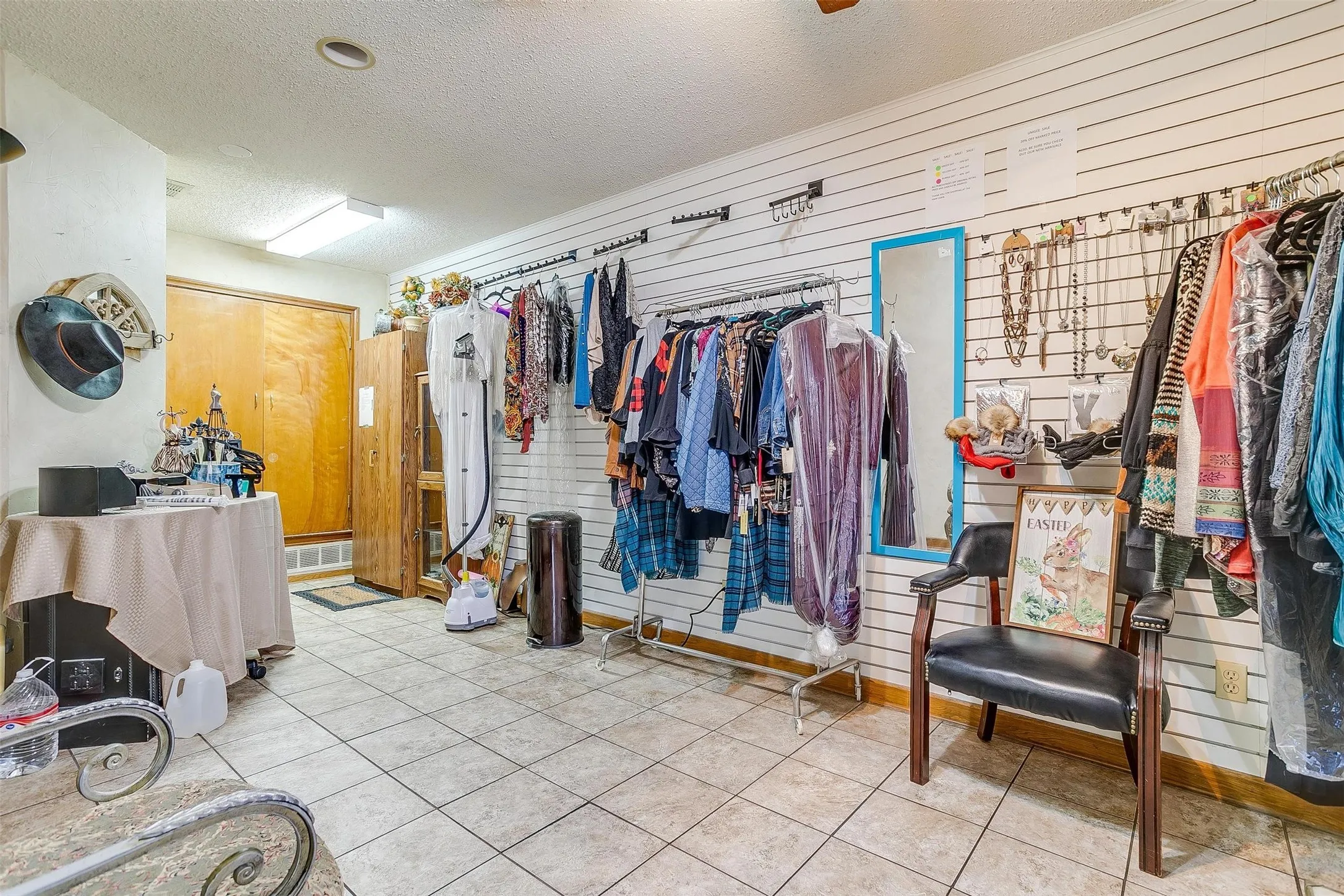 Retail For Sale in Tarrant County , 6716 Smithfield Road, North Richland Hills, Texas 76182, 0, 0, Garage spaces, 0 Sqft, built in 1984, Preowned, mls#20552487, Real Estate Agent in North Richland Hills, Homes For Sale in Tarrant county, Homes For Sale in North Richland Hills, Realtor in North Richland Hills Texas, Real Estate Brokerage Independent Realty Texas, Luminita Cordes Realtor