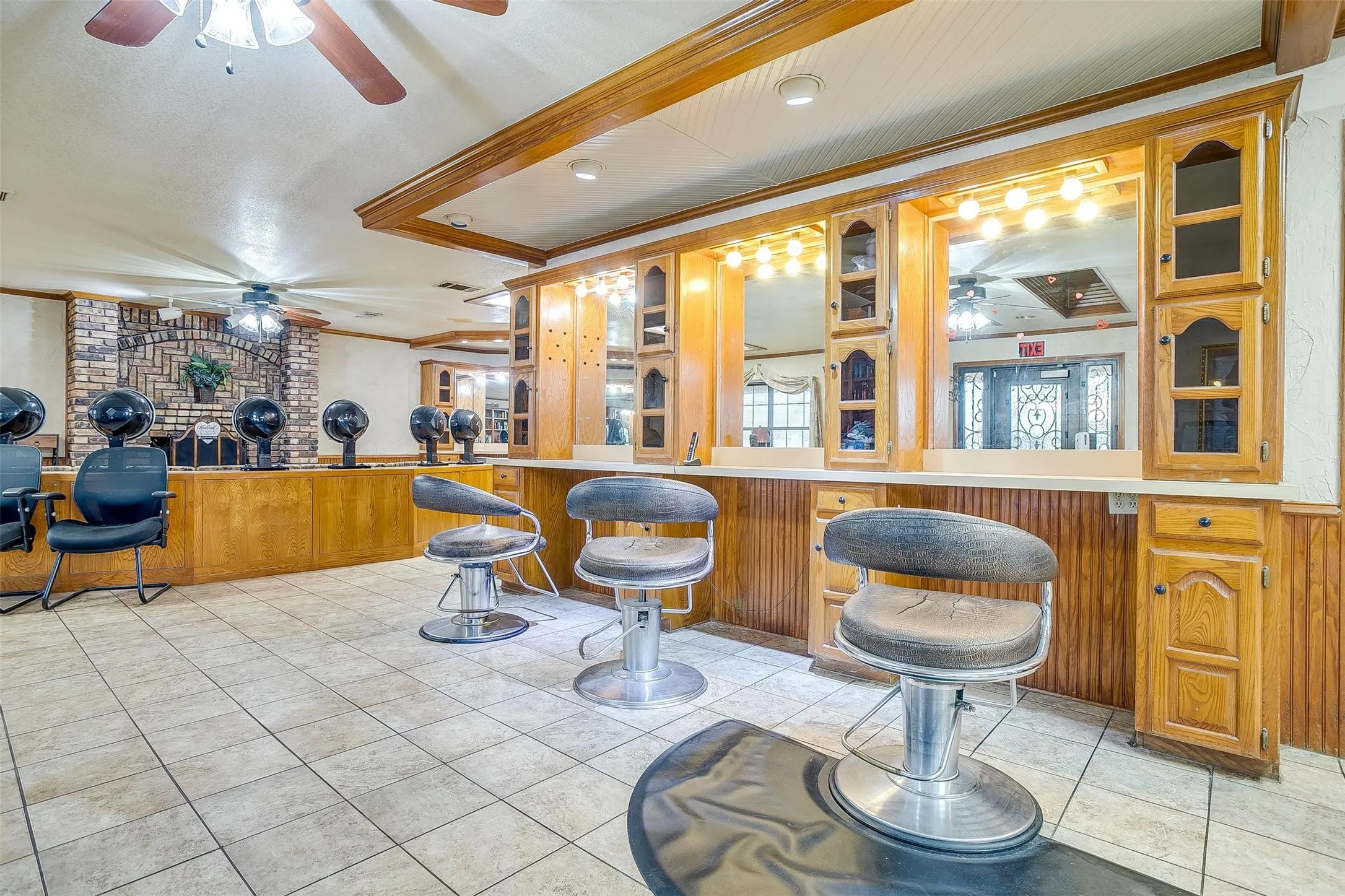 Retail For Sale in Tarrant County , 6716 Smithfield Road, North Richland Hills, Texas 76182, 0, 0, Garage spaces, 0 Sqft, built in 1984, Preowned, mls#20552487, Real Estate Agent in North Richland Hills, Homes For Sale in Tarrant county, Homes For Sale in North Richland Hills, Realtor in North Richland Hills Texas, Real Estate Brokerage Independent Realty Texas, Luminita Cordes Realtor