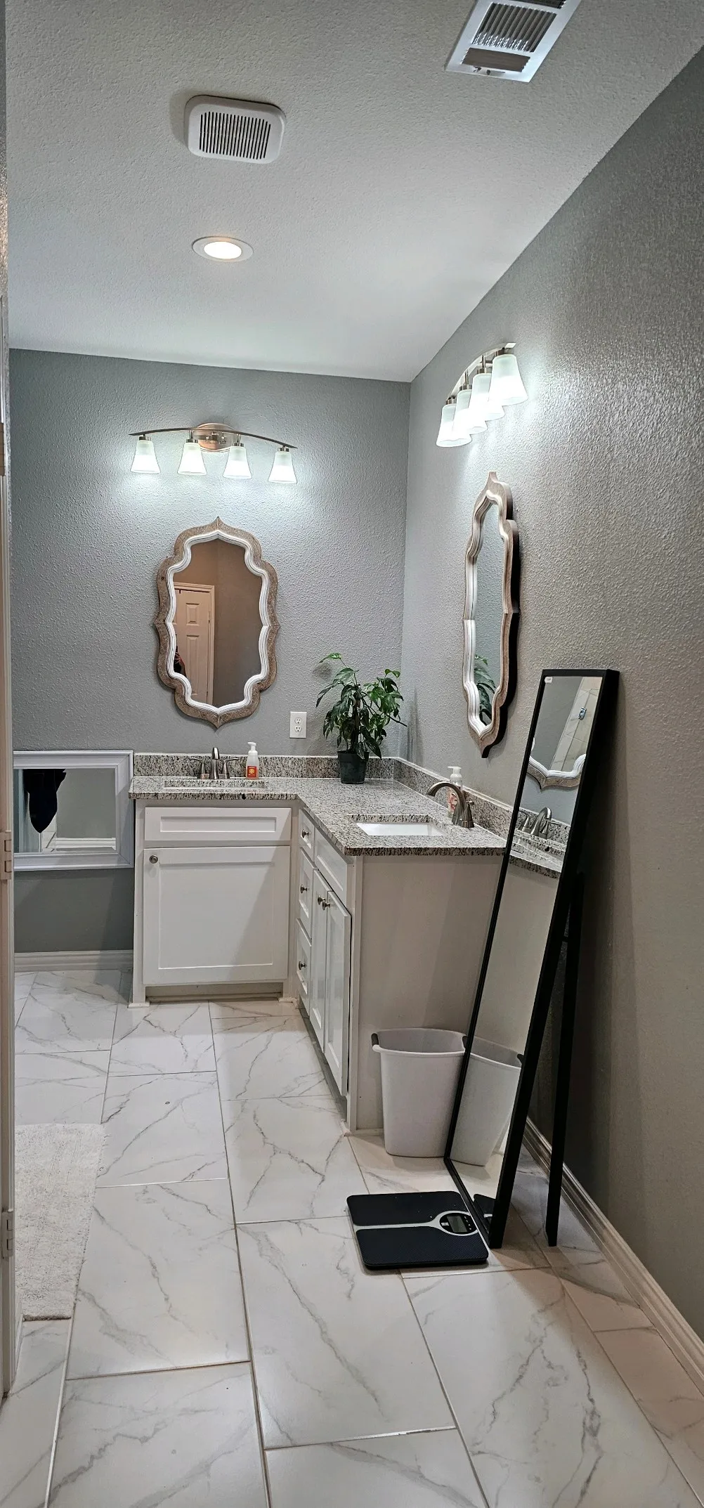 Farm For Sale in Van Zandt County , 2505 Vz County Road 2511, Canton, Texas 75103, 3 Bedroom, 3 Bathroom, 2 Garage spaces, 2,460 Sqft, built in 2021, Preowned, mls#20548832, Real Estate Agent in Canton, Homes For Sale in Van Zandt county, Homes For Sale in Canton, Realtor in Canton Texas, Real Estate Brokerage Independent Realty Texas, Luminita Cordes Realtor