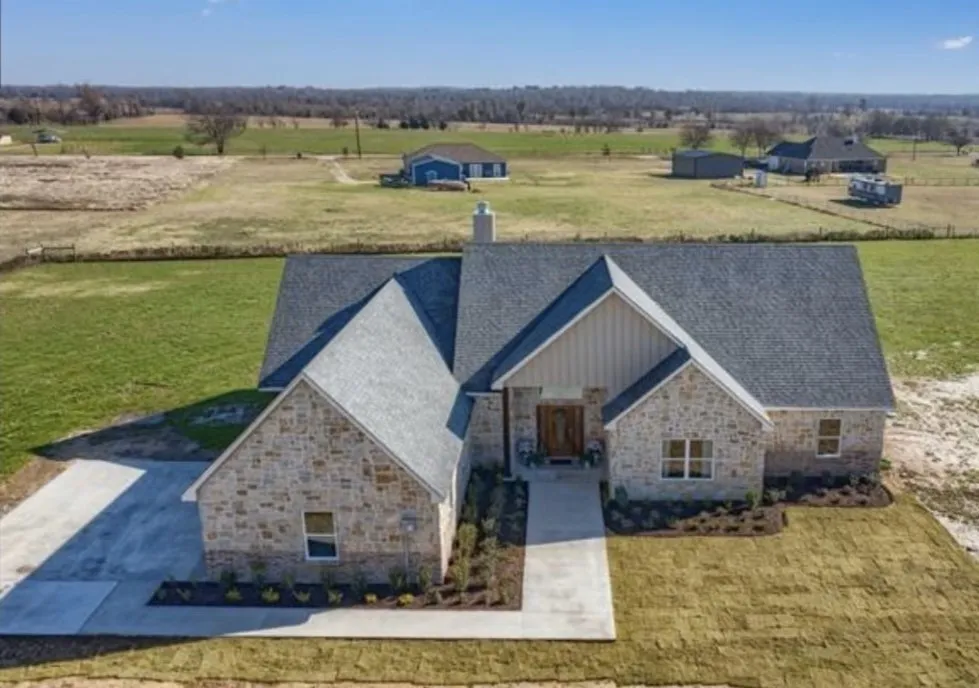 Farm For Sale in Van Zandt County , 2505 Vz County Road 2511, Canton, Texas 75103, 3 Bedroom, 3 Bathroom, 2 Garage spaces, 2,460 Sqft, built in 2021, Preowned, mls#20548832, Real Estate Agent in Canton, Homes For Sale in Van Zandt county, Homes For Sale in Canton, Realtor in Canton Texas, Real Estate Brokerage Independent Realty Texas, Luminita Cordes Realtor