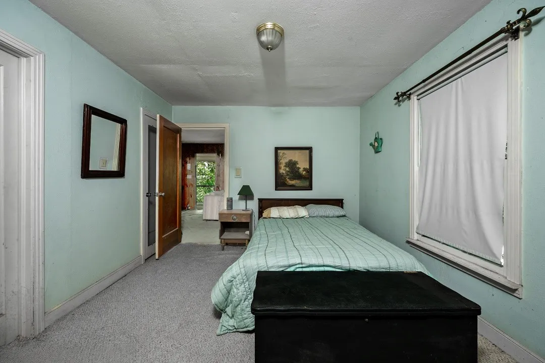 Single Family Residence For Sale in Grayson County , 68 Zumwalt Lane, Pottsboro, Texas 75076, 2 Bedroom, 2 Bathroom, 1 Garage spaces, 1,182 Sqft, built in 1950, mls#20574790, Real Estate Agent in Pottsboro, Homes For Sale in Grayson county, Homes For Sale in Pottsboro, Realtor in Pottsboro Texas, Real Estate Brokerage Independent Realty Texas, Luminita Cordes Realtor