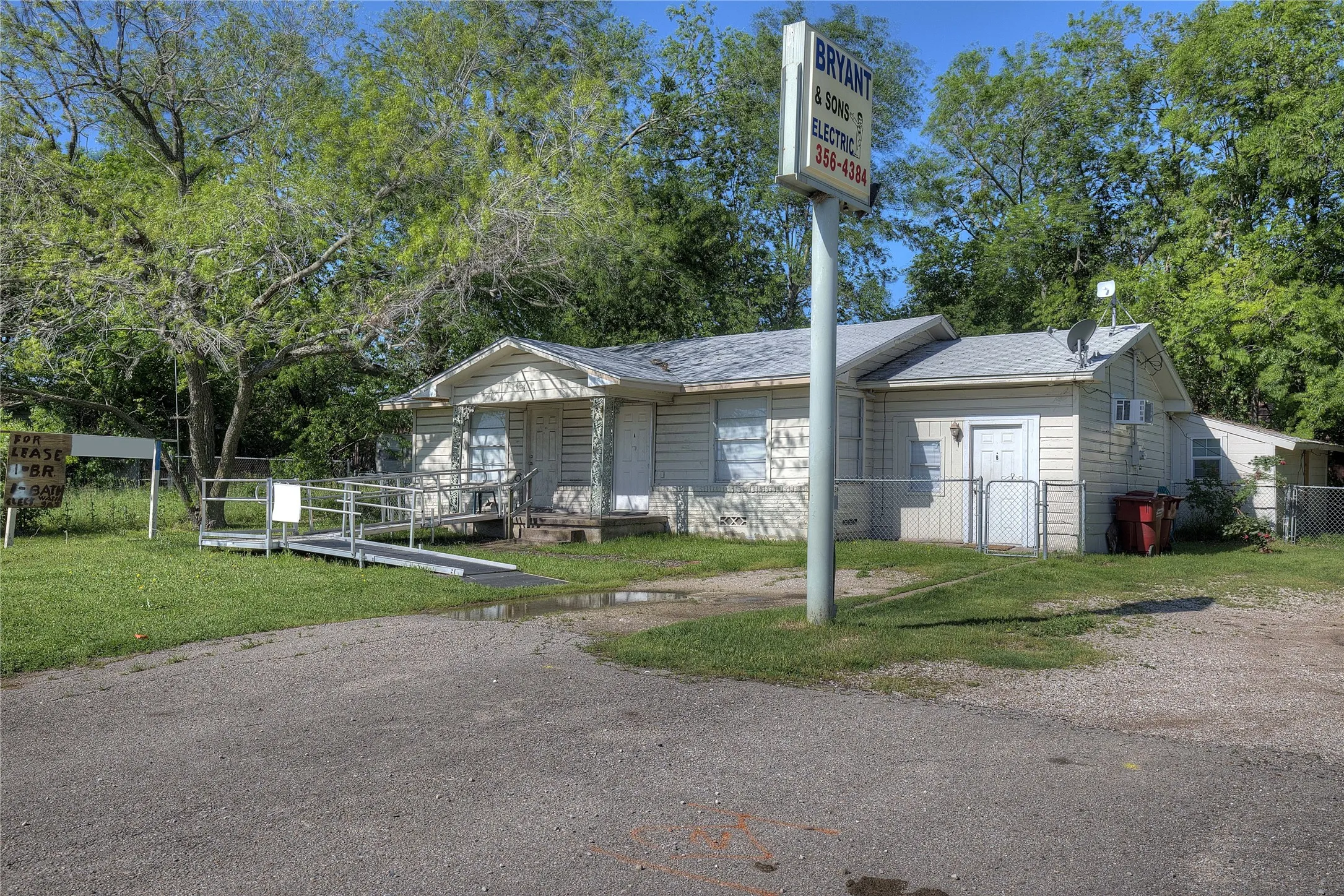 Unimproved Land For Sale in Hunt County , 8782 State Highway 34 S, Quinlan, Texas 75474, 0, 0, Garage spaces, 0 Sqft, built in 1970, Preowned, mls#20581006, Real Estate Agent in Quinlan, Homes For Sale in Hunt county, Homes For Sale in Quinlan, Realtor in Quinlan Texas, Real Estate Brokerage Independent Realty Texas, Luminita Cordes Realtor