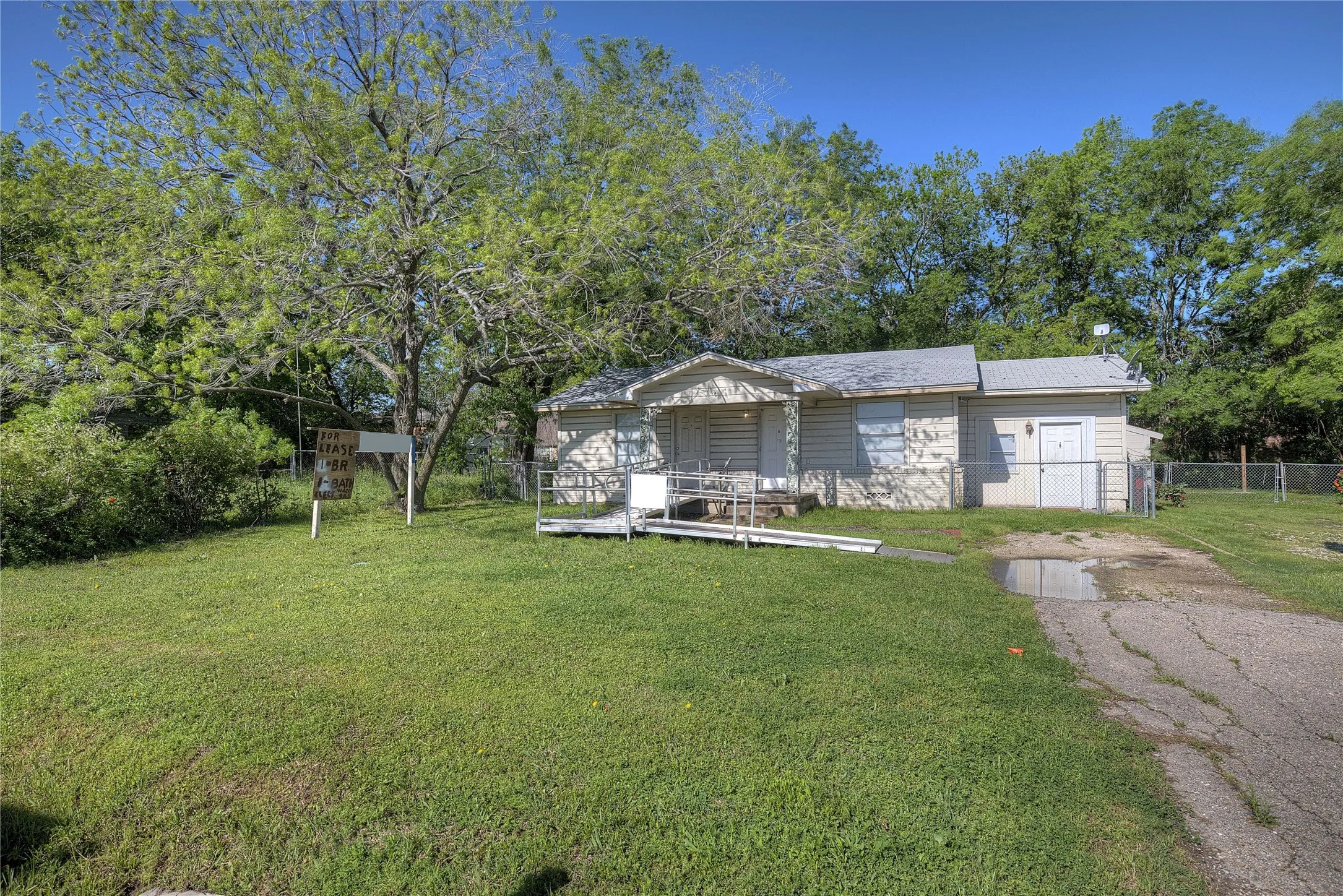 Unimproved Land For Sale in Hunt County , 8782 State Highway 34 S, Quinlan, Texas 75474, 0, 0, Garage spaces, 0 Sqft, built in 1970, Preowned, mls#20581006, Real Estate Agent in Quinlan, Homes For Sale in Hunt county, Homes For Sale in Quinlan, Realtor in Quinlan Texas, Real Estate Brokerage Independent Realty Texas, Luminita Cordes Realtor