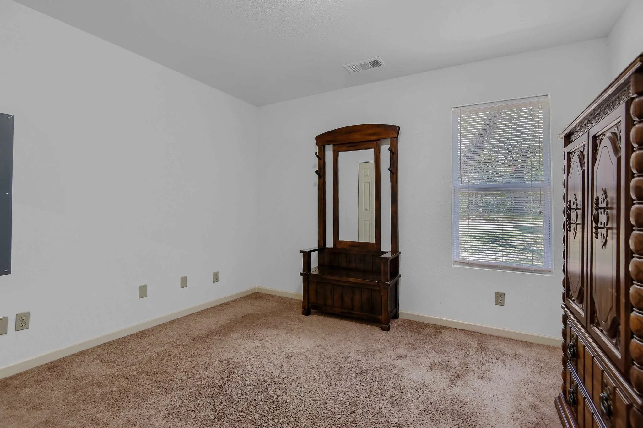 Single Family Residence For Sale in Grayson County , 1830 Clark Drive, Denison, Texas 75020, 3 Bedroom, 2 Bathroom, 4 Garage spaces, 1,223 Sqft, built in 2013, Preowned, mls#20581369, Real Estate Agent in Denison, Homes For Sale in Grayson county, Homes For Sale in Denison, Realtor in Denison Texas, Real Estate Brokerage Independent Realty Texas, Luminita Cordes Realtor