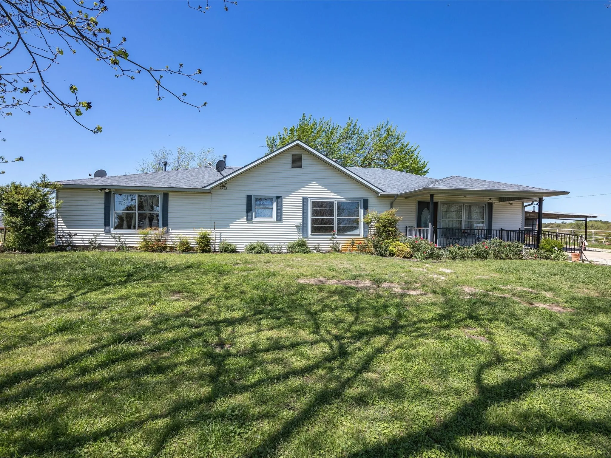 Farm For Sale in Wise County , 1006 County Road 2475, Alvord, Texas 76225, 4 Bedrooms, 4 Bathrooms, 2 Garage spaces, 2,118 Sqft, built in 1947, Price $669,000, mls#20583676, Real Estate Agent in Alvord, Homes For Sale in Wise county, Homes For Sale in Alvord, Realtor in Alvord Texas, Real Estate Brokerage Independent Realty Texas, Luminita Cordes Realtor