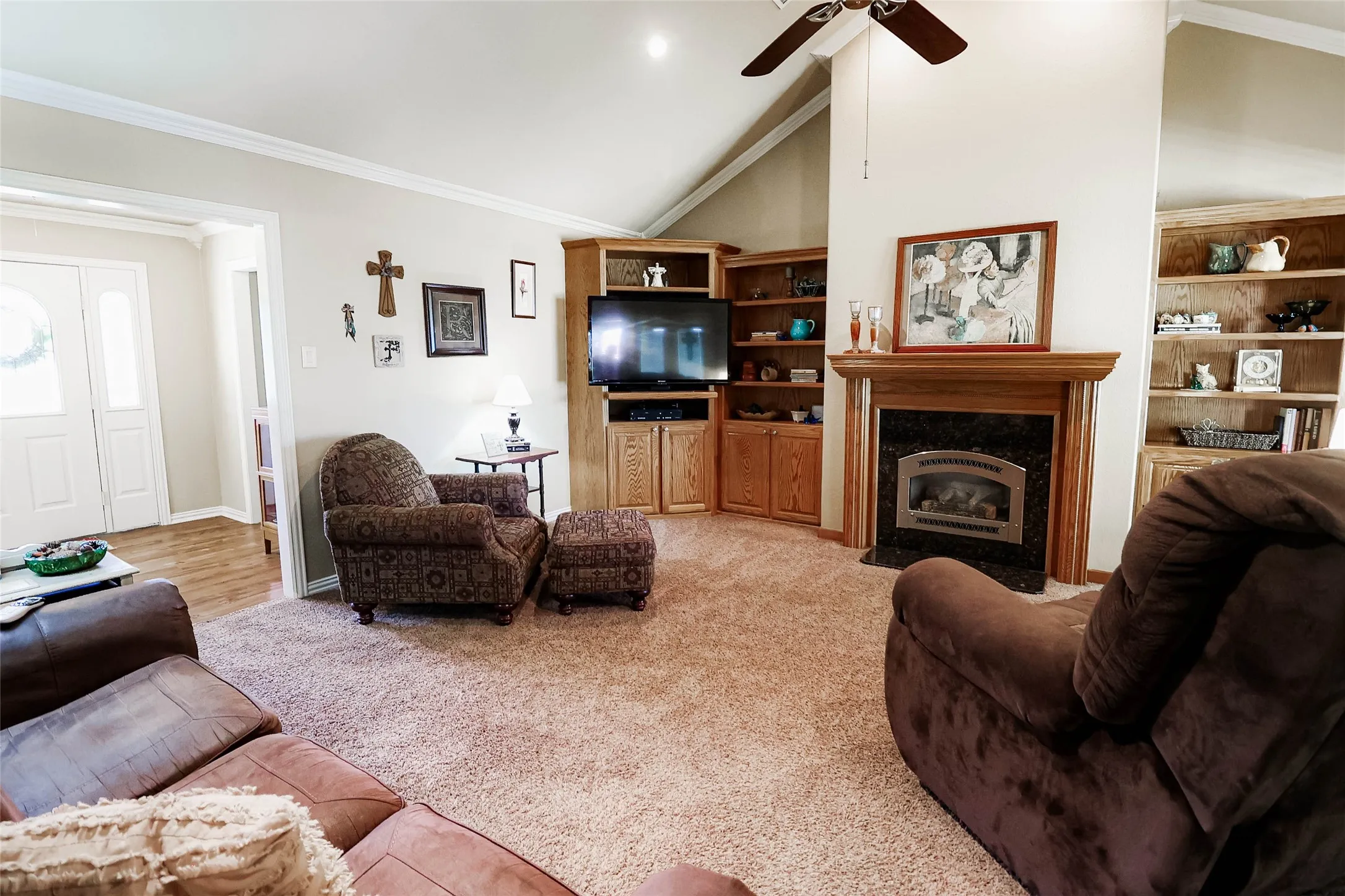 Farm For Sale in Fannin County , 679 County Road 1465, Bonham, Texas 75418, 3 Bedroom, 2 Bathroom, Garage spaces, 1,900 Sqft, built in 2001, Unknown, mls#20584448, Real Estate Agent in Bonham, Homes For Sale in Fannin county, Homes For Sale in Bonham, Realtor in Bonham Texas, Real Estate Brokerage Independent Realty Texas, Luminita Cordes Realtor