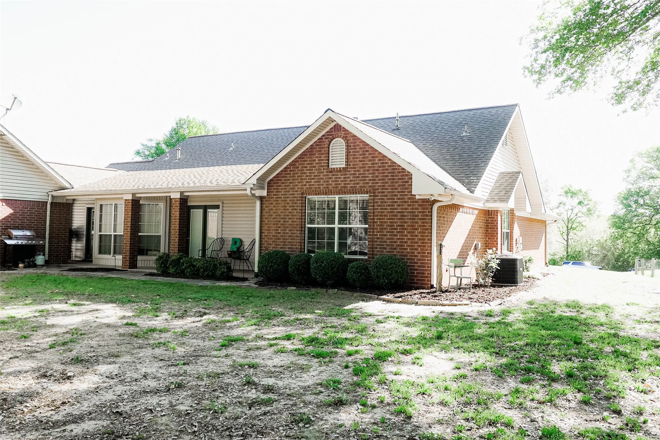 Farm For Sale in Fannin County , 679 County Road 1465, Bonham, Texas 75418, 3 Bedroom, 2 Bathroom, Garage spaces, 1,900 Sqft, built in 2001, Unknown, mls#20584448, Real Estate Agent in Bonham, Homes For Sale in Fannin county, Homes For Sale in Bonham, Realtor in Bonham Texas, Real Estate Brokerage Independent Realty Texas, Luminita Cordes Realtor