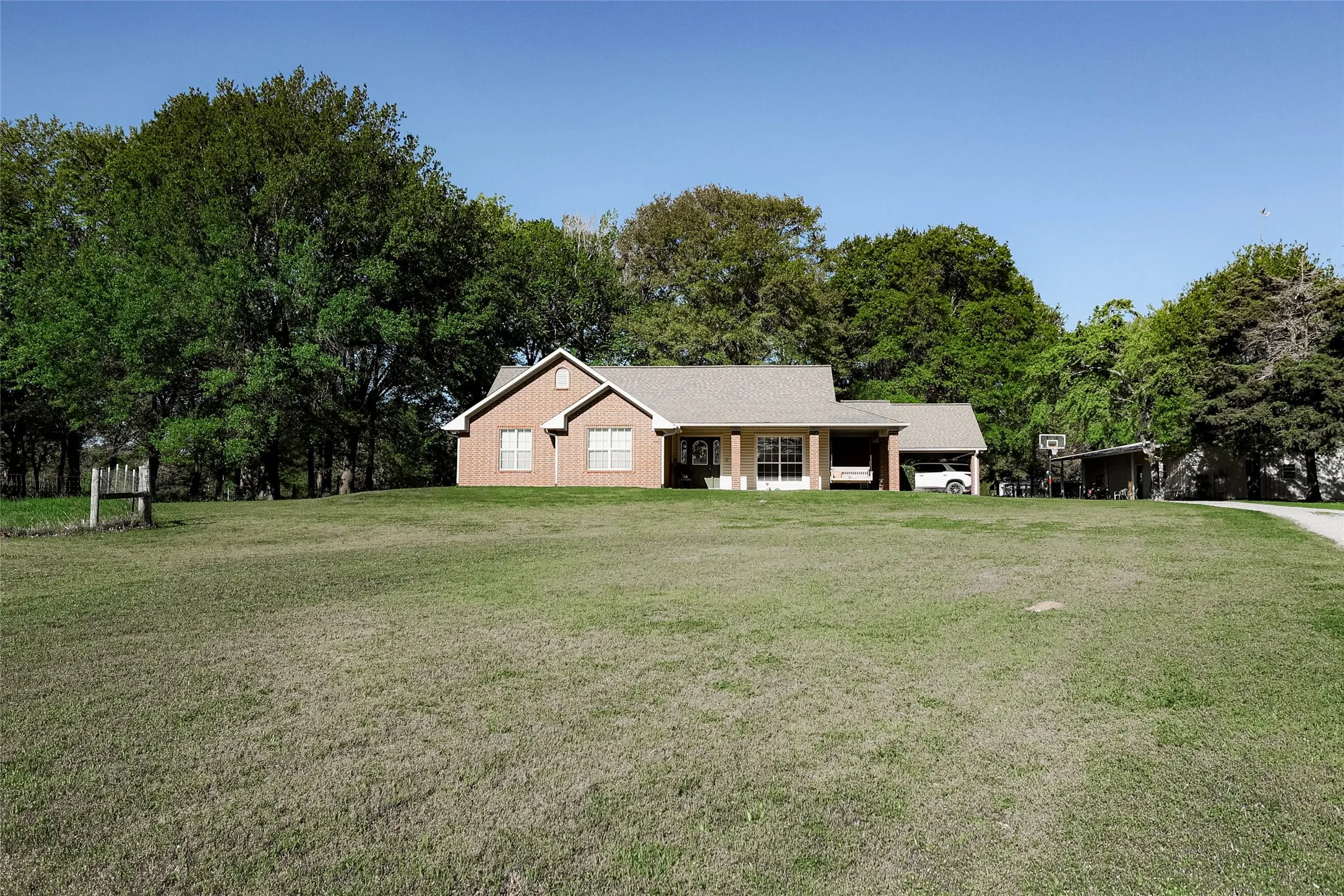 Farm For Sale in Fannin County , 679 County Road 1465, Bonham, Texas 75418, 3 Bedroom, 2 Bathroom, Garage spaces, 1,900 Sqft, built in 2001, Unknown, mls#20584448, Real Estate Agent in Bonham, Homes For Sale in Fannin county, Homes For Sale in Bonham, Realtor in Bonham Texas, Real Estate Brokerage Independent Realty Texas, Luminita Cordes Realtor