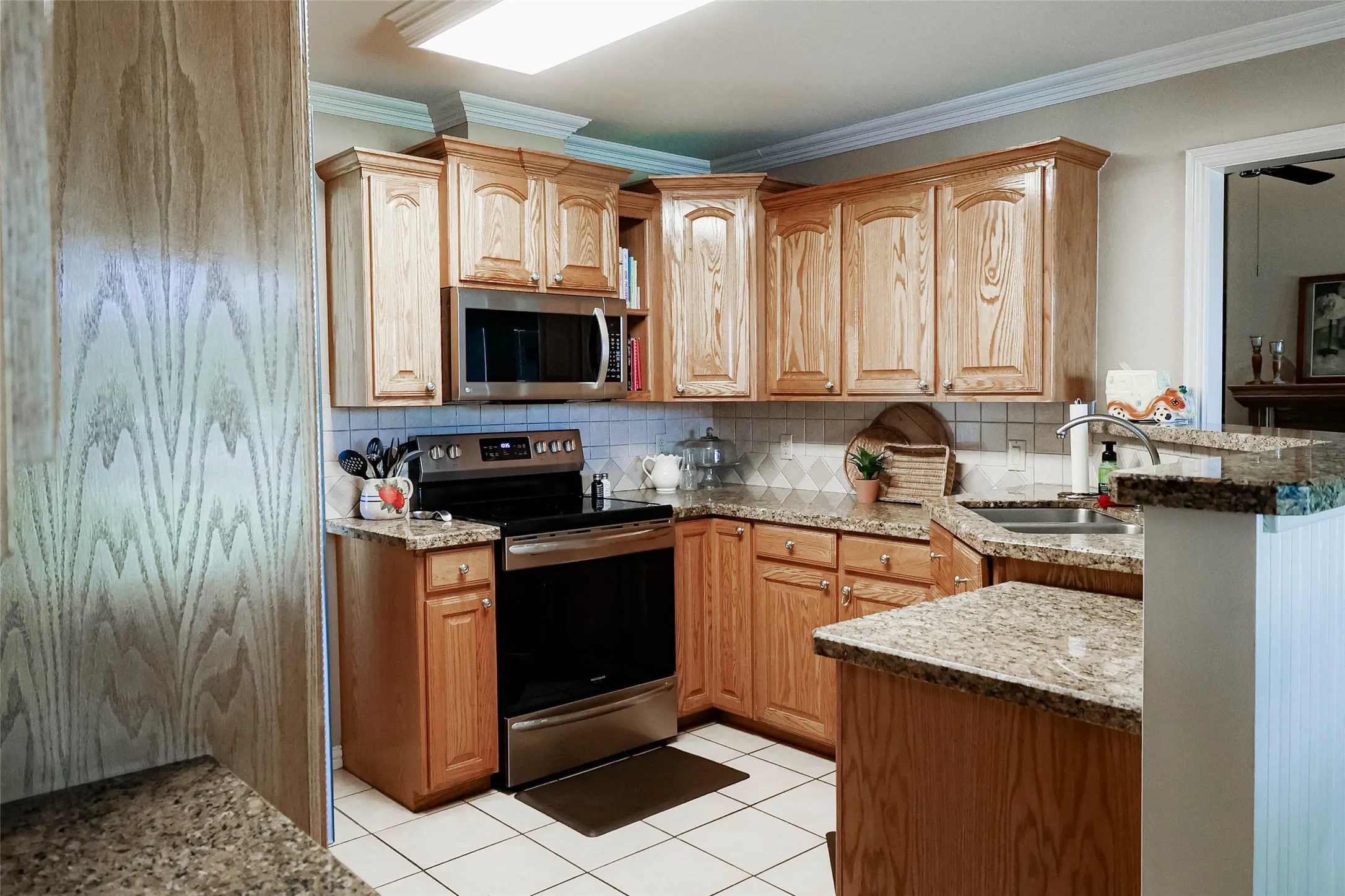 Farm For Sale in Fannin County , 679 County Road 1465, Bonham, Texas 75418, 3 Bedroom, 2 Bathroom, Garage spaces, 1,900 Sqft, built in 2001, Unknown, mls#20584448, Real Estate Agent in Bonham, Homes For Sale in Fannin county, Homes For Sale in Bonham, Realtor in Bonham Texas, Real Estate Brokerage Independent Realty Texas, Luminita Cordes Realtor