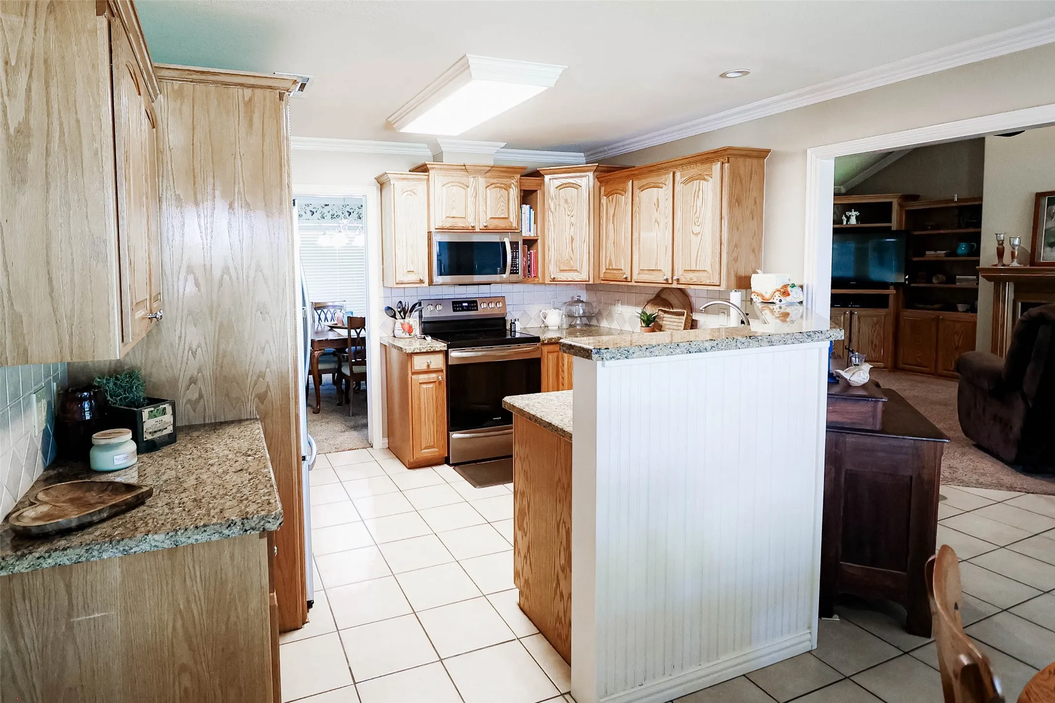 Farm For Sale in Fannin County , 679 County Road 1465, Bonham, Texas 75418, 3 Bedroom, 2 Bathroom, Garage spaces, 1,900 Sqft, built in 2001, Unknown, mls#20584448, Real Estate Agent in Bonham, Homes For Sale in Fannin county, Homes For Sale in Bonham, Realtor in Bonham Texas, Real Estate Brokerage Independent Realty Texas, Luminita Cordes Realtor
