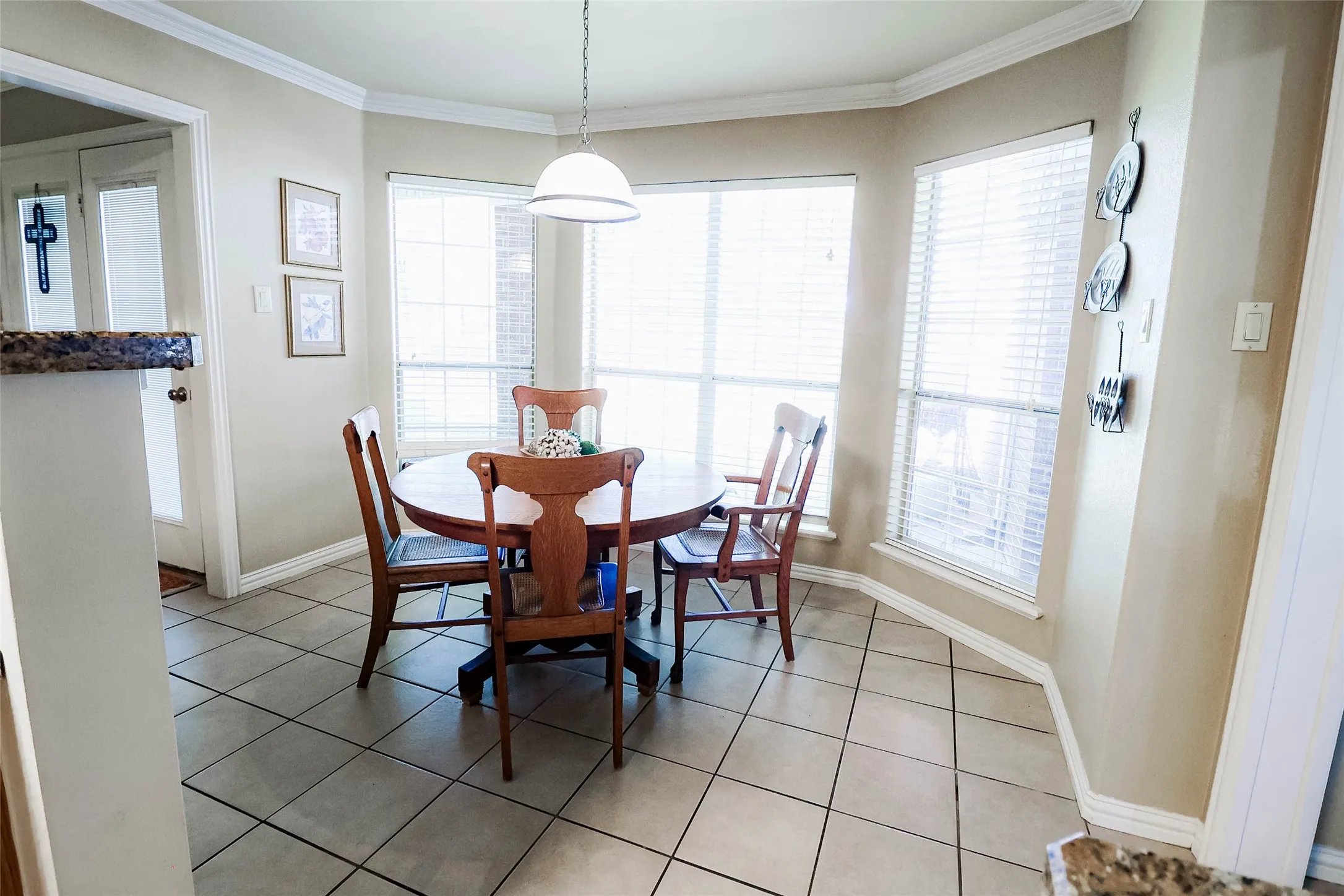 Farm For Sale in Fannin County , 679 County Road 1465, Bonham, Texas 75418, 3 Bedroom, 2 Bathroom, Garage spaces, 1,900 Sqft, built in 2001, Unknown, mls#20584448, Real Estate Agent in Bonham, Homes For Sale in Fannin county, Homes For Sale in Bonham, Realtor in Bonham Texas, Real Estate Brokerage Independent Realty Texas, Luminita Cordes Realtor
