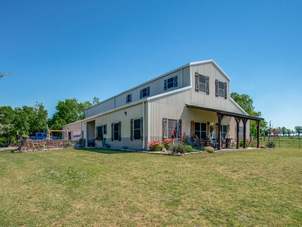 Single Family Residence For Sale in Collin County , 4901 County Road 413, Melissa, Texas 75454, 4 Bedroom, 3 Bathroom, 5 Garage spaces, 5,940 Sqft, built in 2019, mls#20590192, Real Estate Agent in Melissa, Homes For Sale in Collin county, Homes For Sale in Melissa, Realtor in Melissa Texas, Real Estate Brokerage Independent Realty Texas, Luminita Cordes Realtor