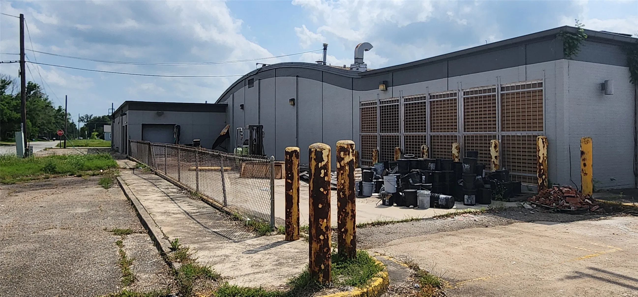 Warehouse For Sale in Limestone County , 104 N Paris Street, Mexia, Texas 76667, 0, 0, Garage spaces, 23,285 Sqft, built in 1974, Preowned, mls#20591930, Real Estate Agent in Mexia, Homes For Sale in Limestone county, Homes For Sale in Mexia, Realtor in Mexia Texas, Real Estate Brokerage Independent Realty Texas, Luminita Cordes Realtor