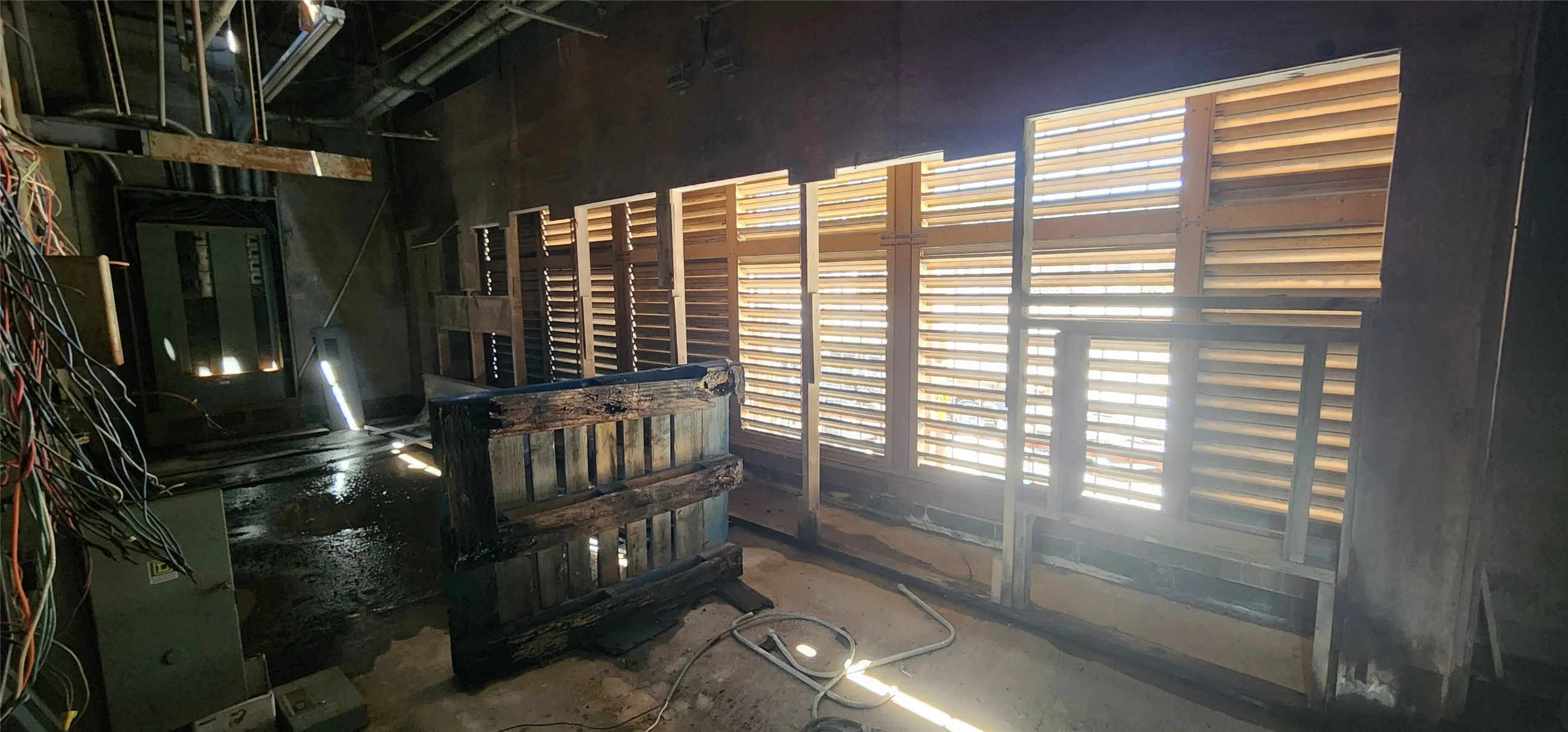 Warehouse For Sale in Limestone County , 104 N Paris Street, Mexia, Texas 76667, 0, 0, Garage spaces, 23,285 Sqft, built in 1974, Preowned, mls#20591930, Real Estate Agent in Mexia, Homes For Sale in Limestone county, Homes For Sale in Mexia, Realtor in Mexia Texas, Real Estate Brokerage Independent Realty Texas, Luminita Cordes Realtor