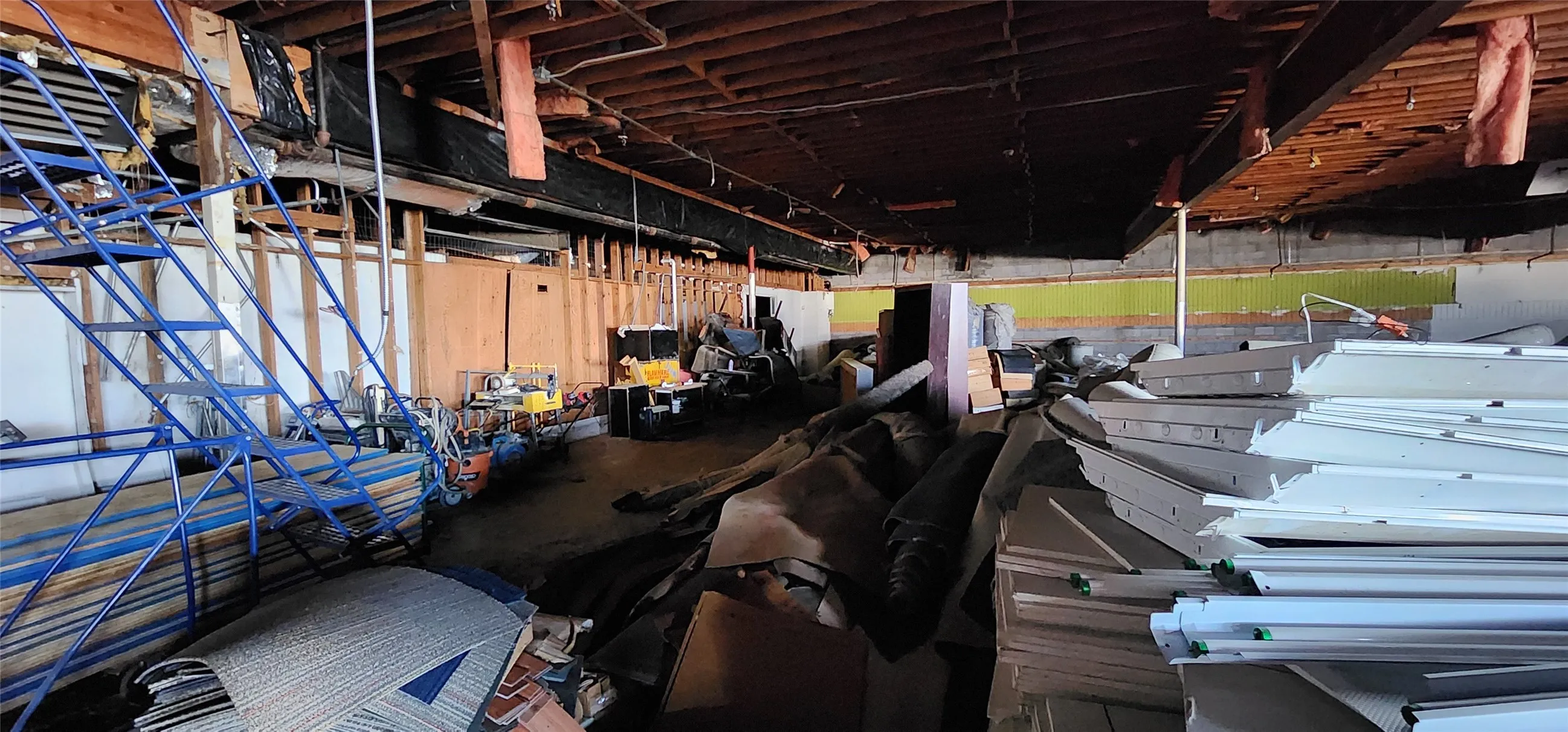 Warehouse For Sale in Limestone County , 104 N Paris Street, Mexia, Texas 76667, 0, 0, Garage spaces, 23,285 Sqft, built in 1974, Preowned, mls#20591930, Real Estate Agent in Mexia, Homes For Sale in Limestone county, Homes For Sale in Mexia, Realtor in Mexia Texas, Real Estate Brokerage Independent Realty Texas, Luminita Cordes Realtor