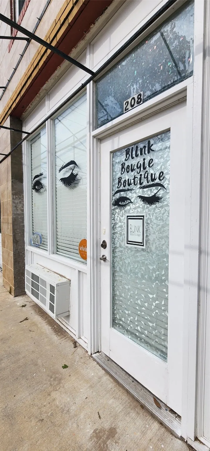 Office For Sale in Limestone County , 401 E Commerce Street, Mexia, Texas 76667, 0, 0, Garage spaces, 0 Sqft, built in 1950, Preowned, mls#20592400, Real Estate Agent in Mexia, Homes For Sale in Limestone county, Homes For Sale in Mexia, Realtor in Mexia Texas, Real Estate Brokerage Independent Realty Texas, Luminita Cordes Realtor