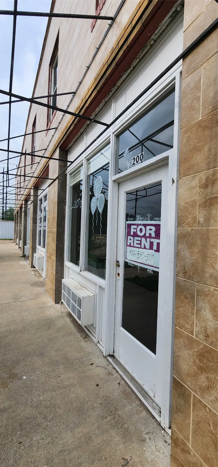 Office For Sale in Limestone County , 401 E Commerce Street, Mexia, Texas 76667, 0, 0, Garage spaces, 0 Sqft, built in 1950, Preowned, mls#20592400, Real Estate Agent in Mexia, Homes For Sale in Limestone county, Homes For Sale in Mexia, Realtor in Mexia Texas, Real Estate Brokerage Independent Realty Texas, Luminita Cordes Realtor