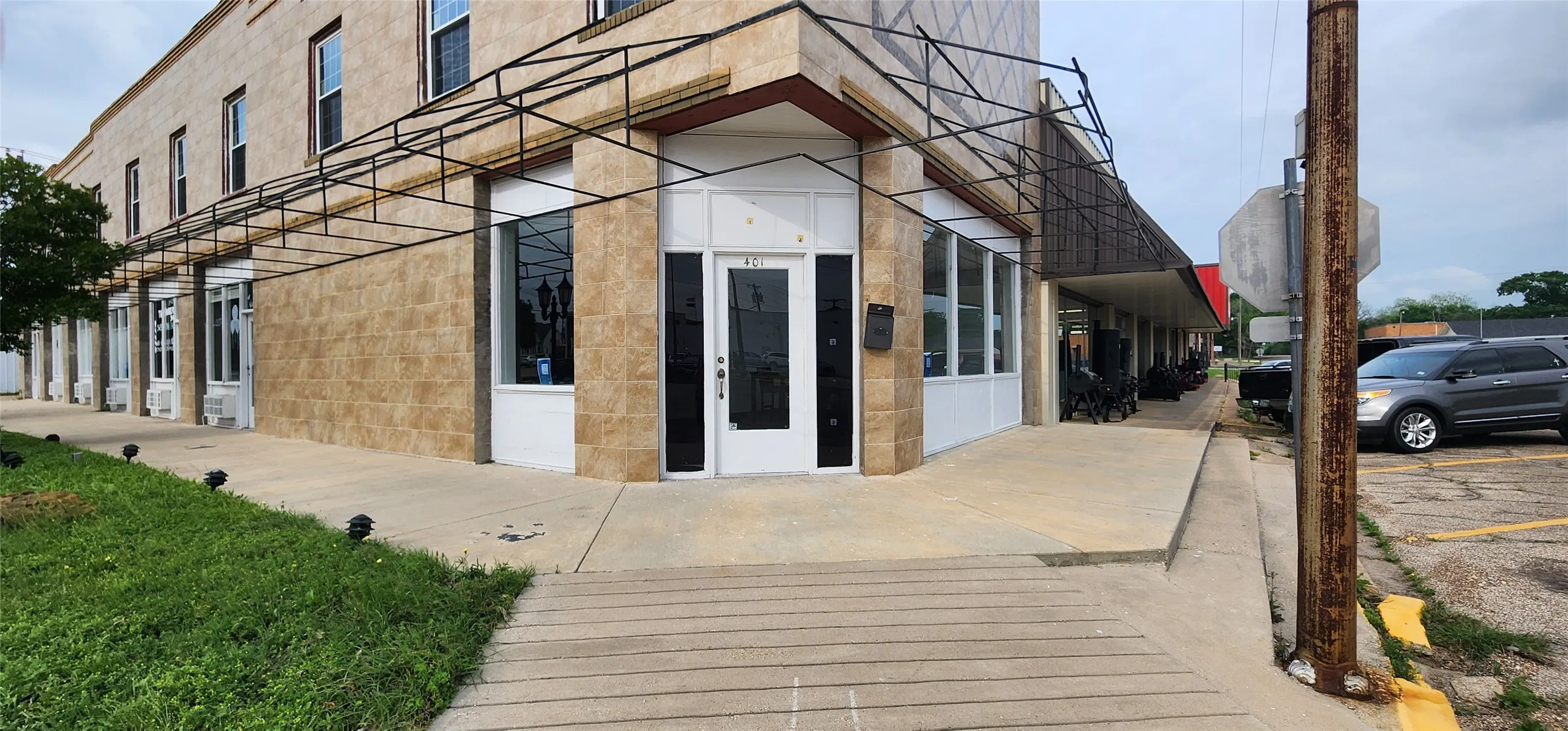 Office For Sale in Limestone County , 401 E Commerce Street, Mexia, Texas 76667, 0, 0, Garage spaces, 0 Sqft, built in 1950, Preowned, mls#20592400, Real Estate Agent in Mexia, Homes For Sale in Limestone county, Homes For Sale in Mexia, Realtor in Mexia Texas, Real Estate Brokerage Independent Realty Texas, Luminita Cordes Realtor