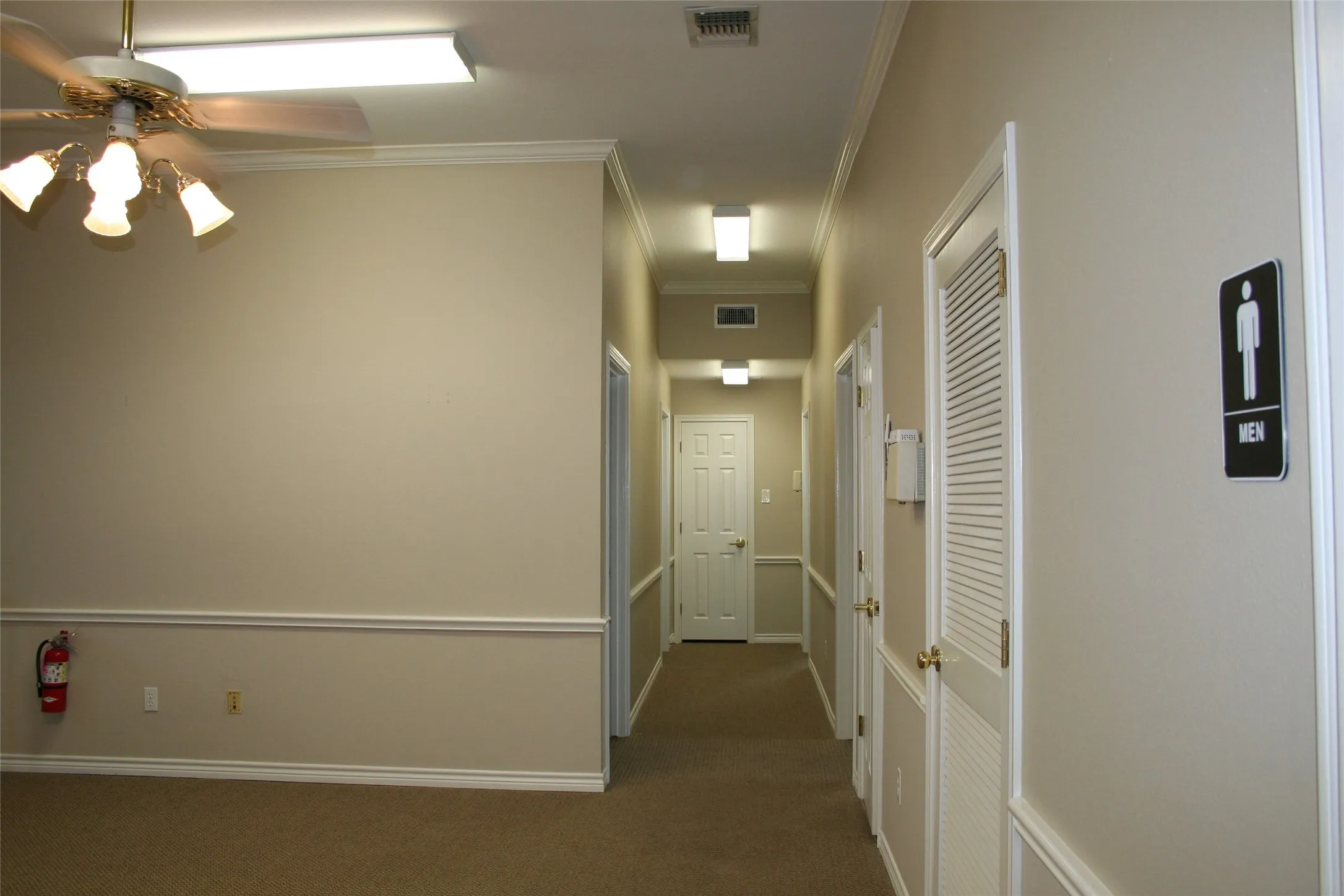 Office For Rent in Johnson County , 1601 W Henderson, Cleburne, Texas 76033, 0, 0, Garage spaces, 4,400 Sqft, built in 1998, Preowned, mls#20591295, Real Estate Agent in Cleburne, Homes For Rent in Johnson county, Homes For Rent in Cleburne, Realtor in Cleburne Texas, Real Estate Brokerage Independent Realty Texas, Luminita Cordes Realtor