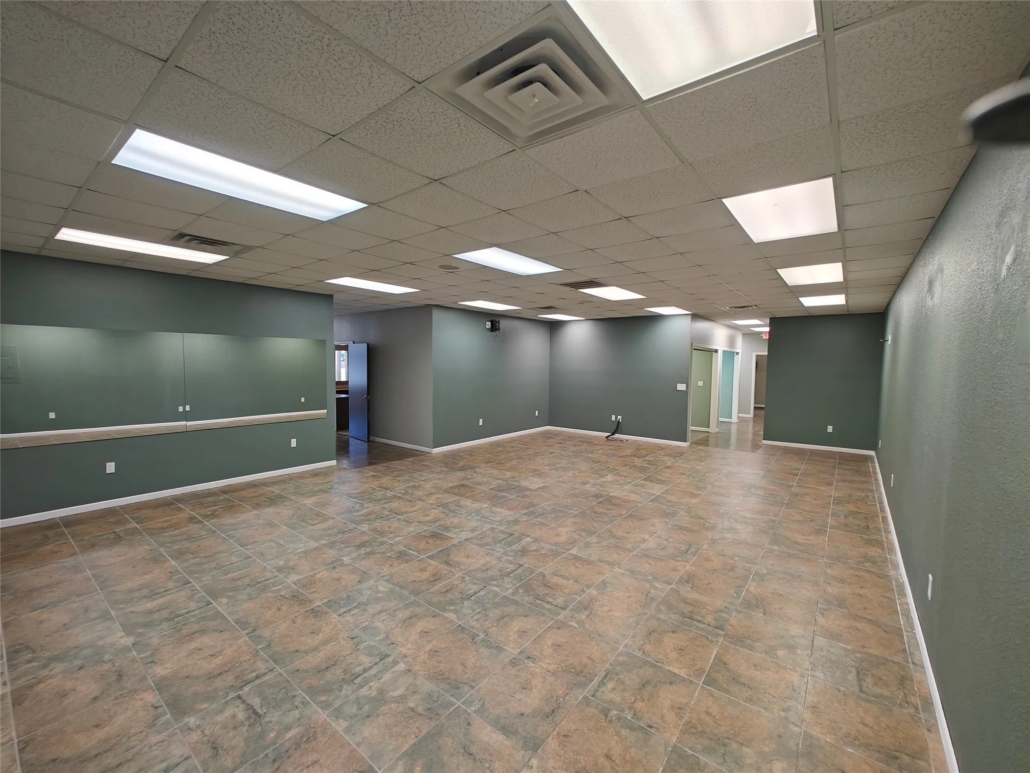 Retail For Rent in Grayson County , 2121 N Fm 1417 Q, Sherman, Texas 75092, 0, 0, Garage spaces, 18,885 Sqft, built in 1983, Preowned, Price $12, mls#20604293, Real Estate Agent in Sherman, Homes For Rent in Grayson county, Homes For Rent in Sherman, Realtor in Sherman Texas, Real Estate Brokerage Independent Realty Texas, Luminita Cordes Realtor