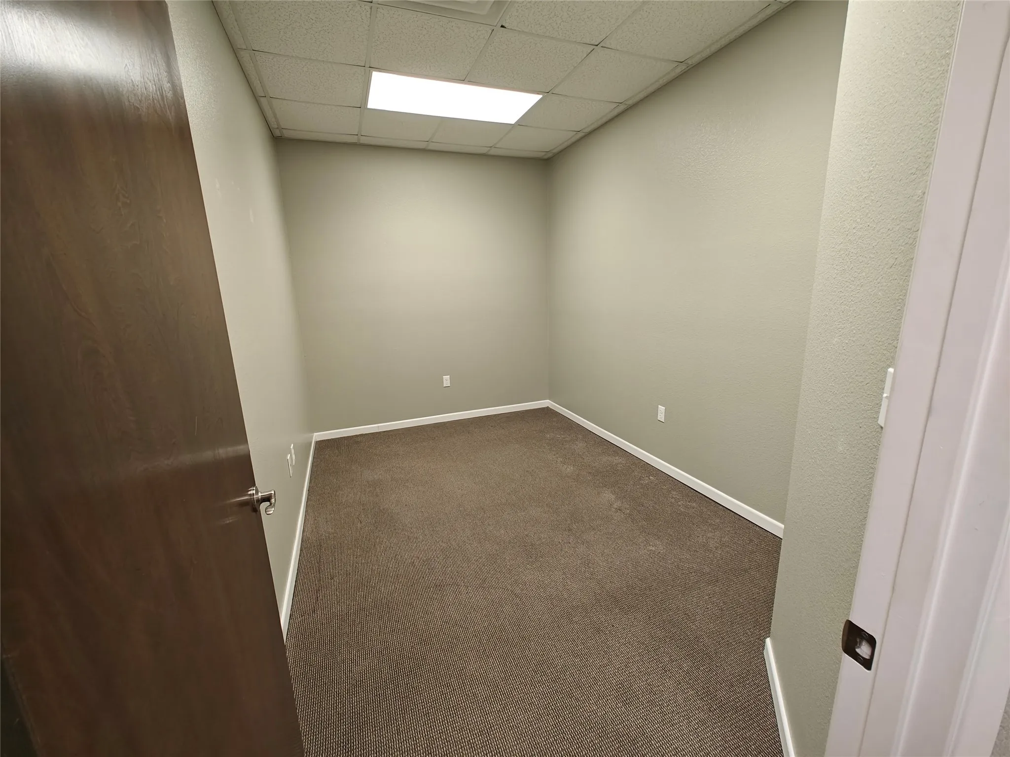 Retail For Rent in Grayson County , 2121 N Fm 1417 Q, Sherman, Texas 75092, 0, 0, Garage spaces, 18,885 Sqft, built in 1983, Preowned, Price $12, mls#20604293, Real Estate Agent in Sherman, Homes For Rent in Grayson county, Homes For Rent in Sherman, Realtor in Sherman Texas, Real Estate Brokerage Independent Realty Texas, Luminita Cordes Realtor