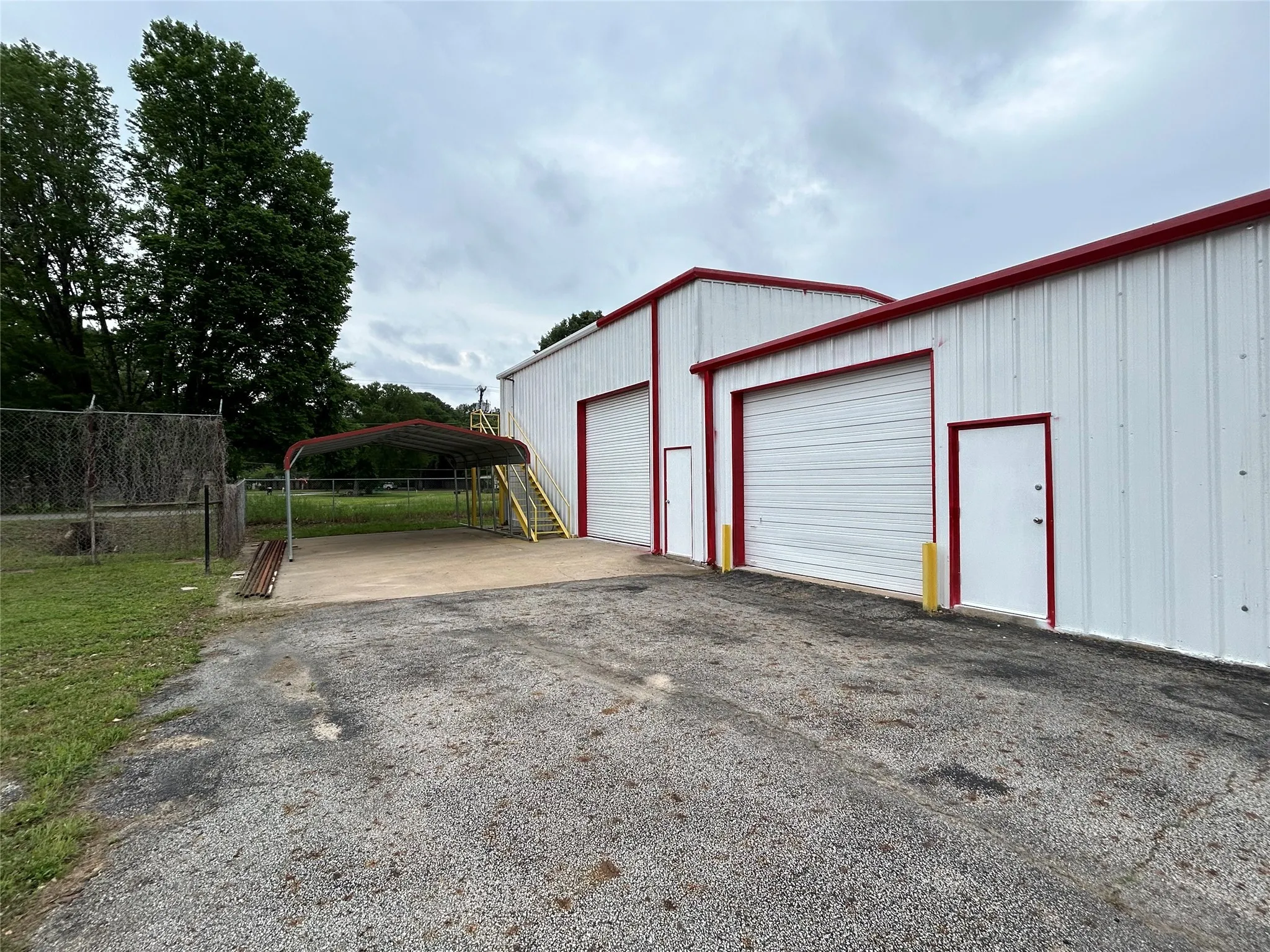 Warehouse For Rent in Anderson County , 5424 W Oak Street, Palestine, Texas 75801, 0, 0, Garage spaces, 0 Sqft, built in 1982, Preowned, mls#20610676, Real Estate Agent in Palestine, Homes For Rent in Anderson county, Homes For Rent in Palestine, Realtor in Palestine Texas, Real Estate Brokerage Independent Realty Texas, Luminita Cordes Realtor