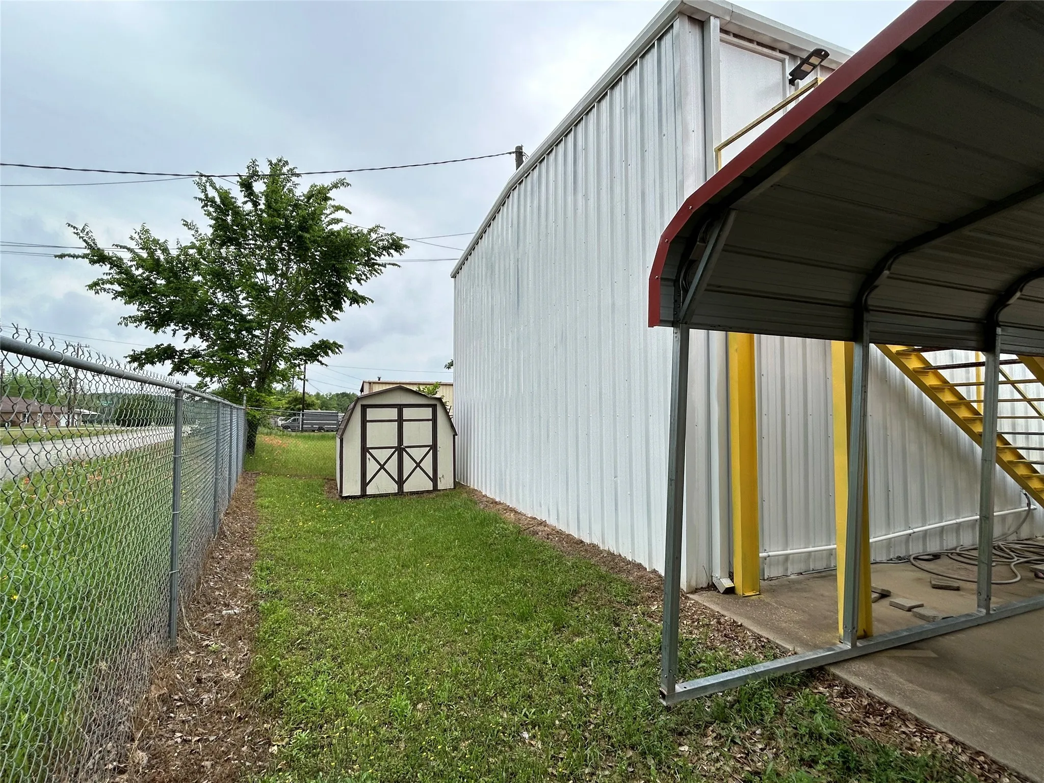 Warehouse For Rent in Anderson County , 5424 W Oak Street, Palestine, Texas 75801, 0, 0, Garage spaces, 0 Sqft, built in 1982, Preowned, mls#20610676, Real Estate Agent in Palestine, Homes For Rent in Anderson county, Homes For Rent in Palestine, Realtor in Palestine Texas, Real Estate Brokerage Independent Realty Texas, Luminita Cordes Realtor