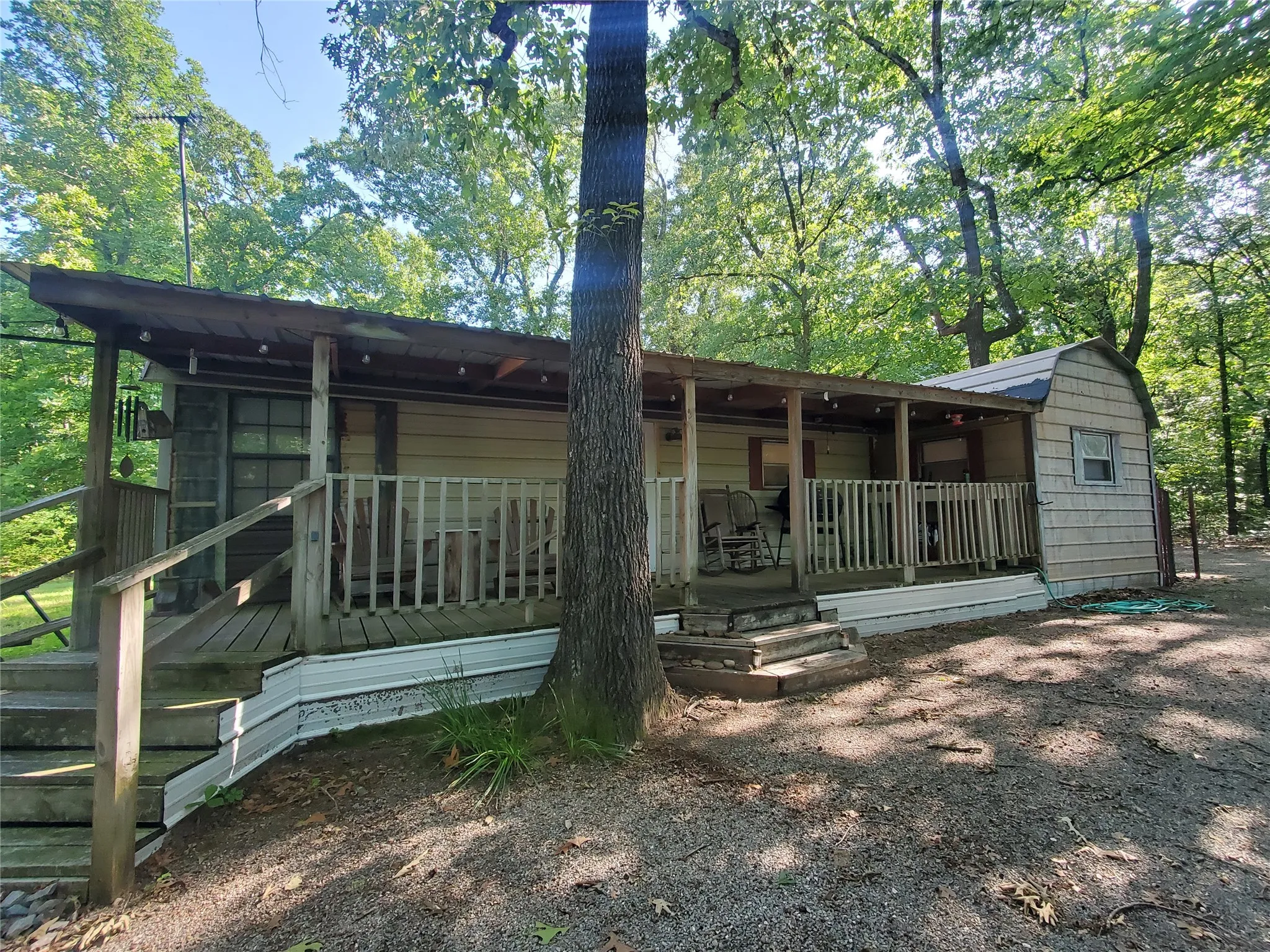 Single Family Residence For Sale in Fannin County , 456 PR 41, Honey Grove, Texas 75446, 1 Bedroom, 1 Bathroom, Garage spaces, 920 Sqft, built in 2001, Preowned, mls#20615122, Real Estate Agent in Honey Grove, Homes For Sale in Fannin county, Homes For Sale in Honey Grove, Realtor in Honey Grove Texas, Real Estate Brokerage Independent Realty Texas, Luminita Cordes Realtor