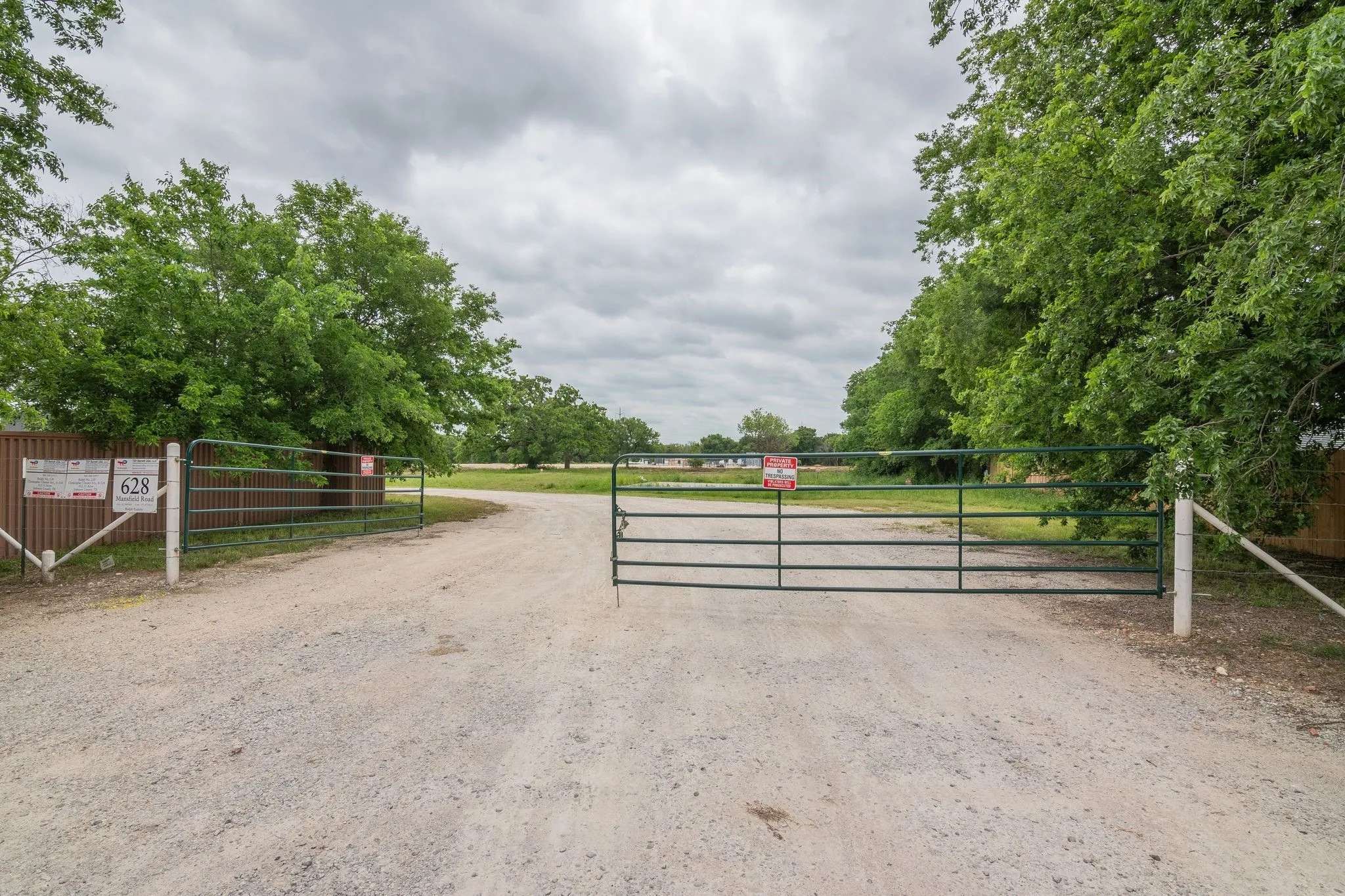 Unimproved Land For Sale in Johnson County , 622 Mansfield Road, Cleburne, Texas 76031, 0, 0, Garage spaces, 0 Sqft, built in 0, mls#20615263, Real Estate Agent in Cleburne, Homes For Sale in Johnson county, Homes For Sale in Cleburne, Realtor in Cleburne Texas, Real Estate Brokerage Independent Realty Texas, Luminita Cordes Realtor