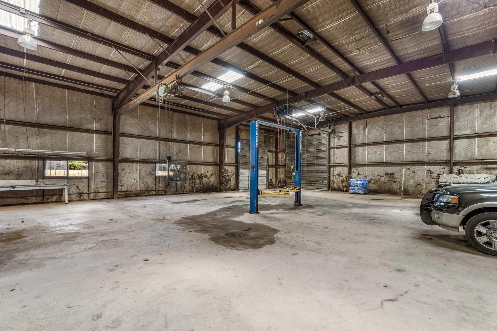 Industrial For Sale in Young County , 528 US Highway 380 W, Graham, Texas 76450, 0, 0, Garage spaces, 0 Sqft, built in 1989, Preowned, Price $889,700, mls#20626169, Real Estate Agent in Graham, Homes For Sale in Young county, Homes For Sale in Graham, Realtor in Graham Texas, Real Estate Brokerage Independent Realty Texas, Luminita Cordes Realtor