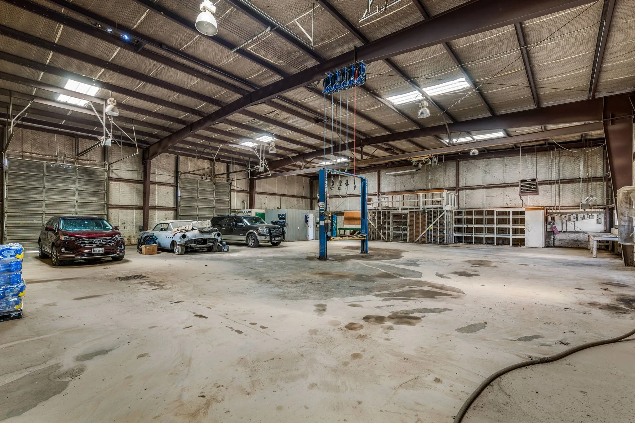 Industrial For Sale in Young County , 528 US Highway 380 W, Graham, Texas 76450, 0, 0, Garage spaces, 0 Sqft, built in 1989, Preowned, Price $889,700, mls#20626169, Real Estate Agent in Graham, Homes For Sale in Young county, Homes For Sale in Graham, Realtor in Graham Texas, Real Estate Brokerage Independent Realty Texas, Luminita Cordes Realtor