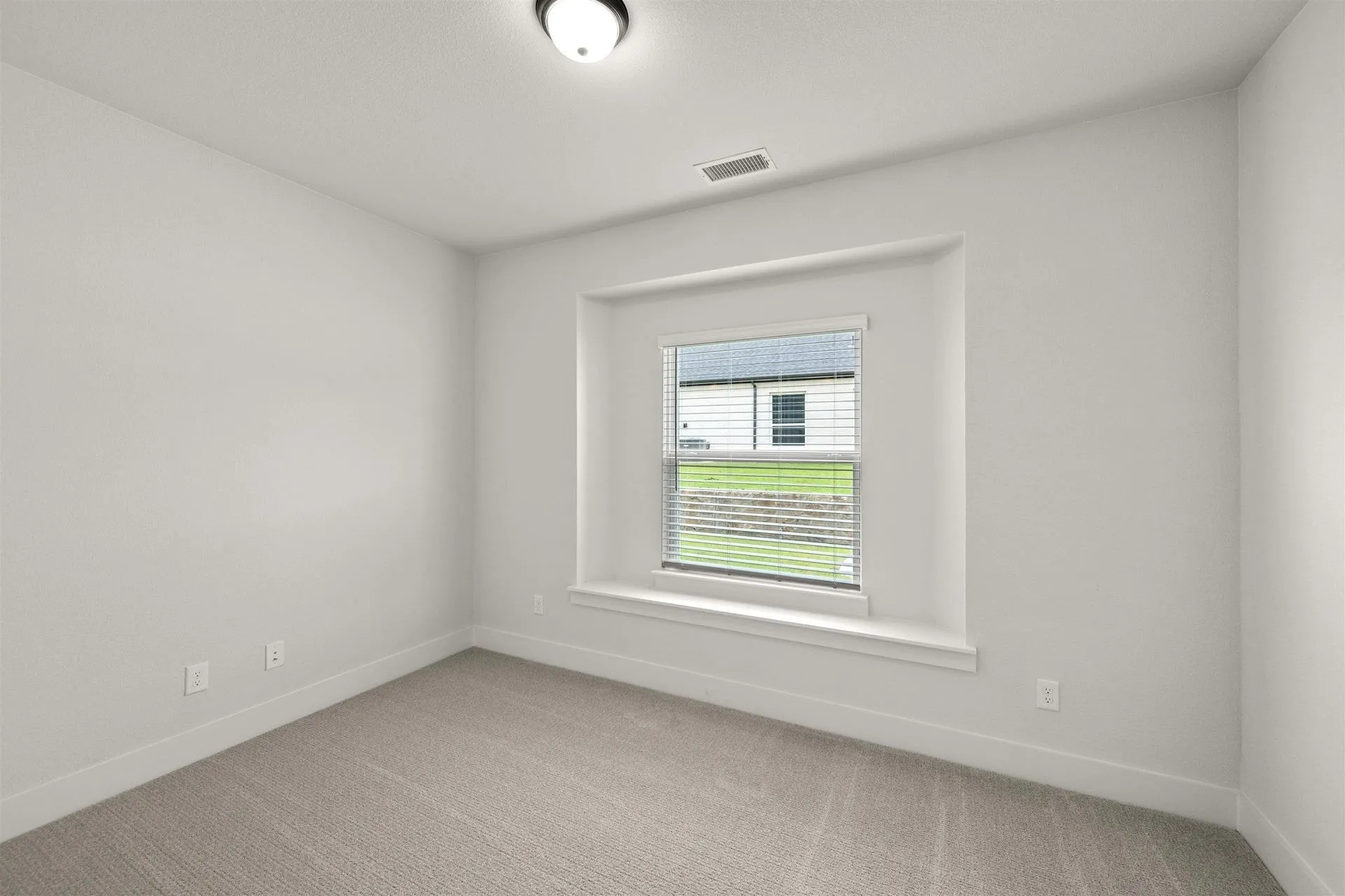Single Family Residence For Sale in Dallas County , 1128 Willow Lake Drive, De Soto, Texas 75115, 5 Bedrooms, 4 Bathrooms, 2 Garage spaces, 2,728 Sqft, built in 2024, New Construction - Complete, Price $594,013, mls#20626576, Real Estate Agent in De Soto, Homes For Sale in Dallas county, Homes For Sale in De Soto, Realtor in De Soto Texas, Real Estate Brokerage Independent Realty Texas, Luminita Cordes Realtor