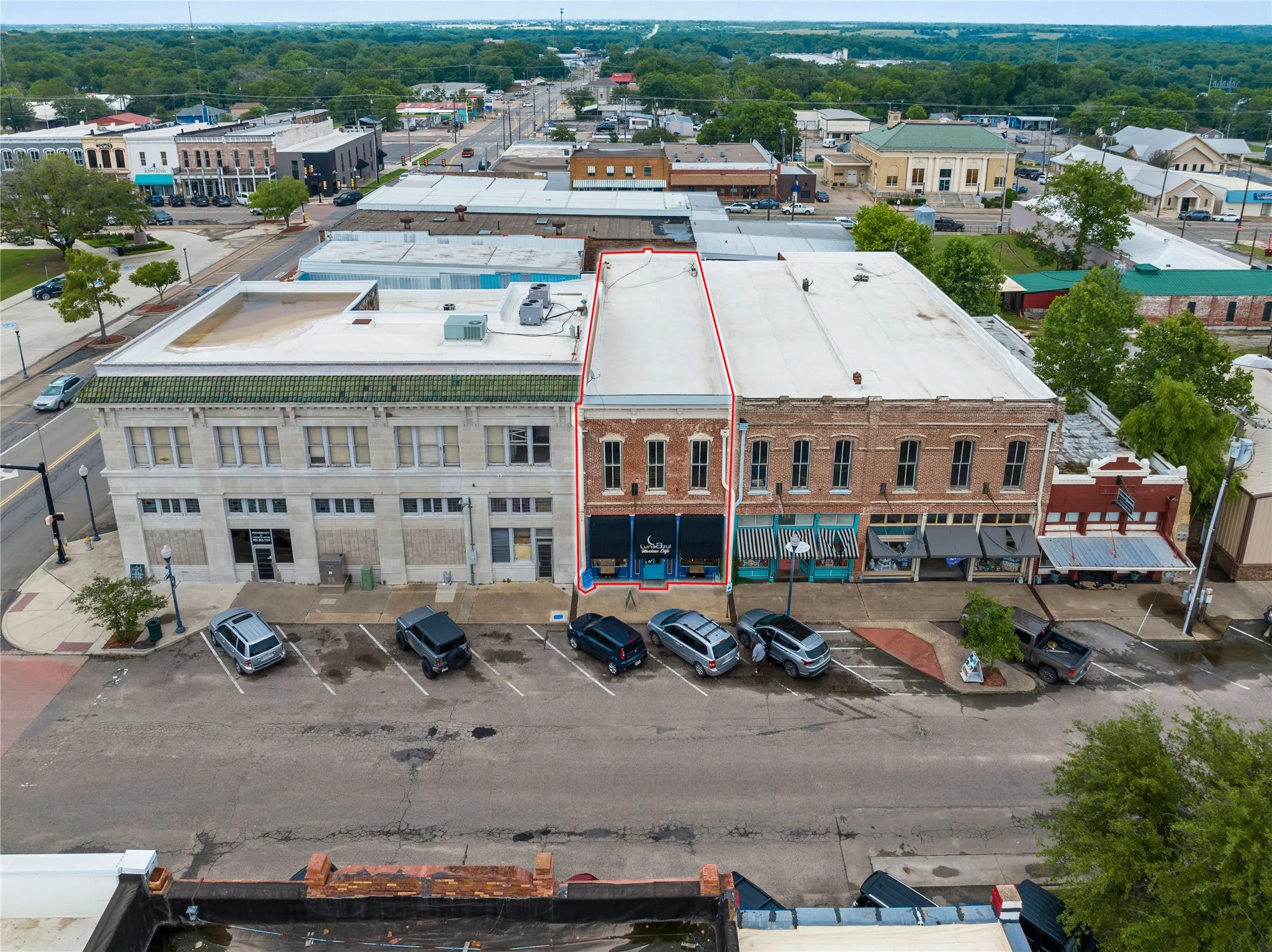 Business For Sale in Fannin County , 318 N Main Street, Bonham, Texas 75418, 0, 0, Garage spaces, 0 Sqft, built in 1900, Preowned, mls#20634387, Real Estate Agent in Bonham, Homes For Sale in Fannin county, Homes For Sale in Bonham, Realtor in Bonham Texas, Real Estate Brokerage Independent Realty Texas, Luminita Cordes Realtor
