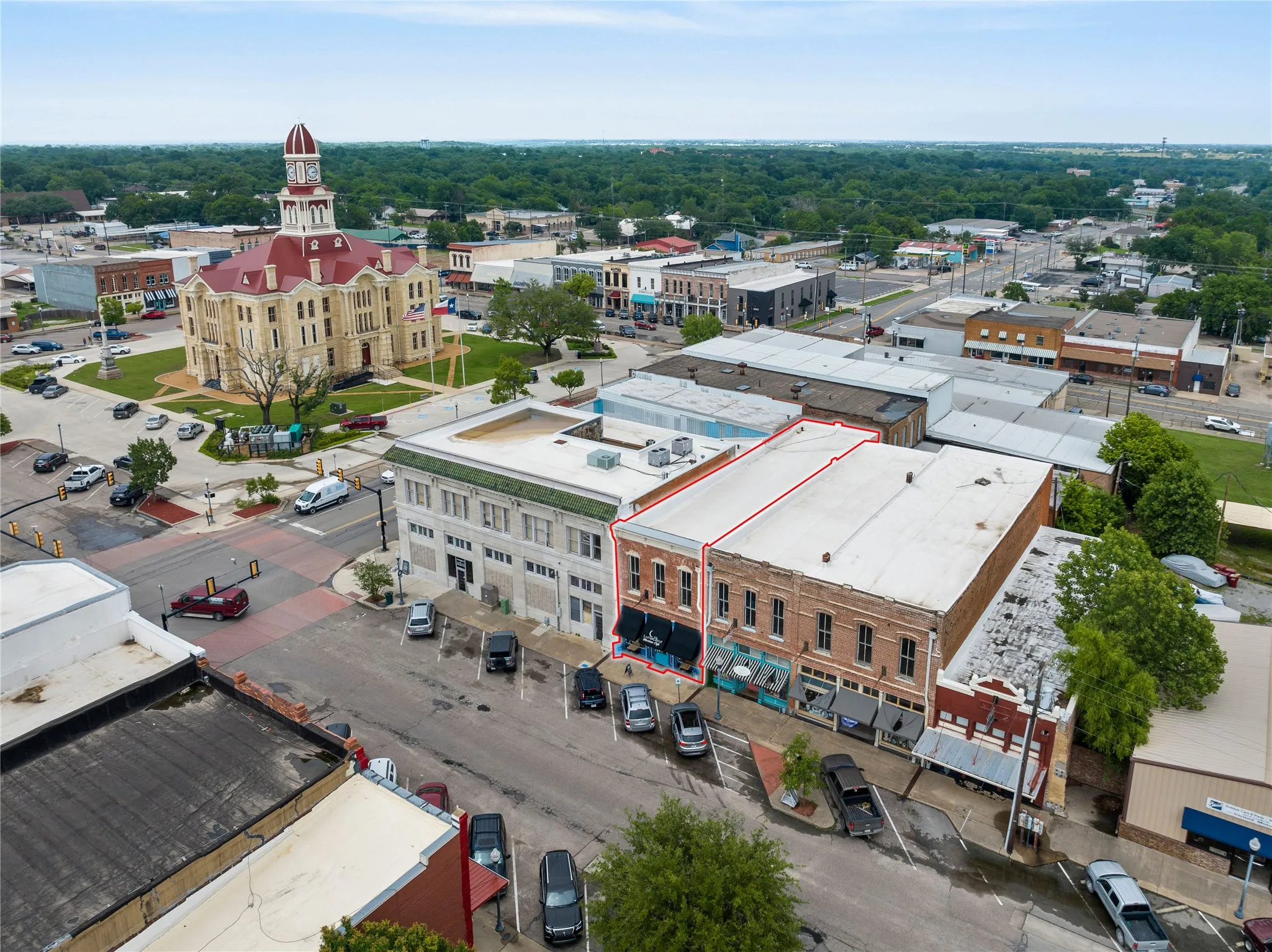 Business For Sale in Fannin County , 318 N Main Street, Bonham, Texas 75418, 0, 0, Garage spaces, 0 Sqft, built in 1900, Preowned, mls#20634387, Real Estate Agent in Bonham, Homes For Sale in Fannin county, Homes For Sale in Bonham, Realtor in Bonham Texas, Real Estate Brokerage Independent Realty Texas, Luminita Cordes Realtor