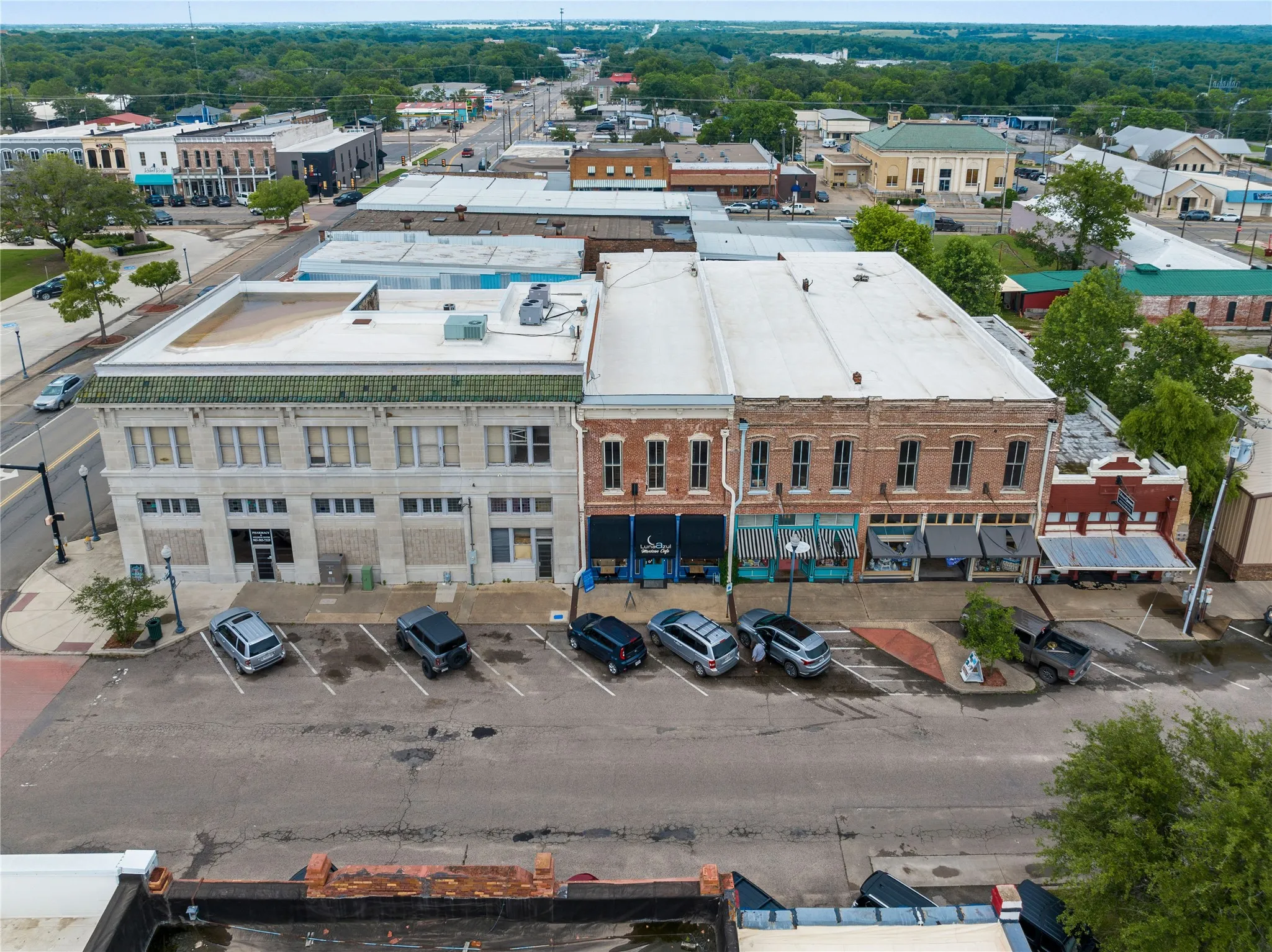 Business For Sale in Fannin County , 318 N Main Street, Bonham, Texas 75418, 0, 0, Garage spaces, 0 Sqft, built in 1900, Preowned, mls#20634387, Real Estate Agent in Bonham, Homes For Sale in Fannin county, Homes For Sale in Bonham, Realtor in Bonham Texas, Real Estate Brokerage Independent Realty Texas, Luminita Cordes Realtor
