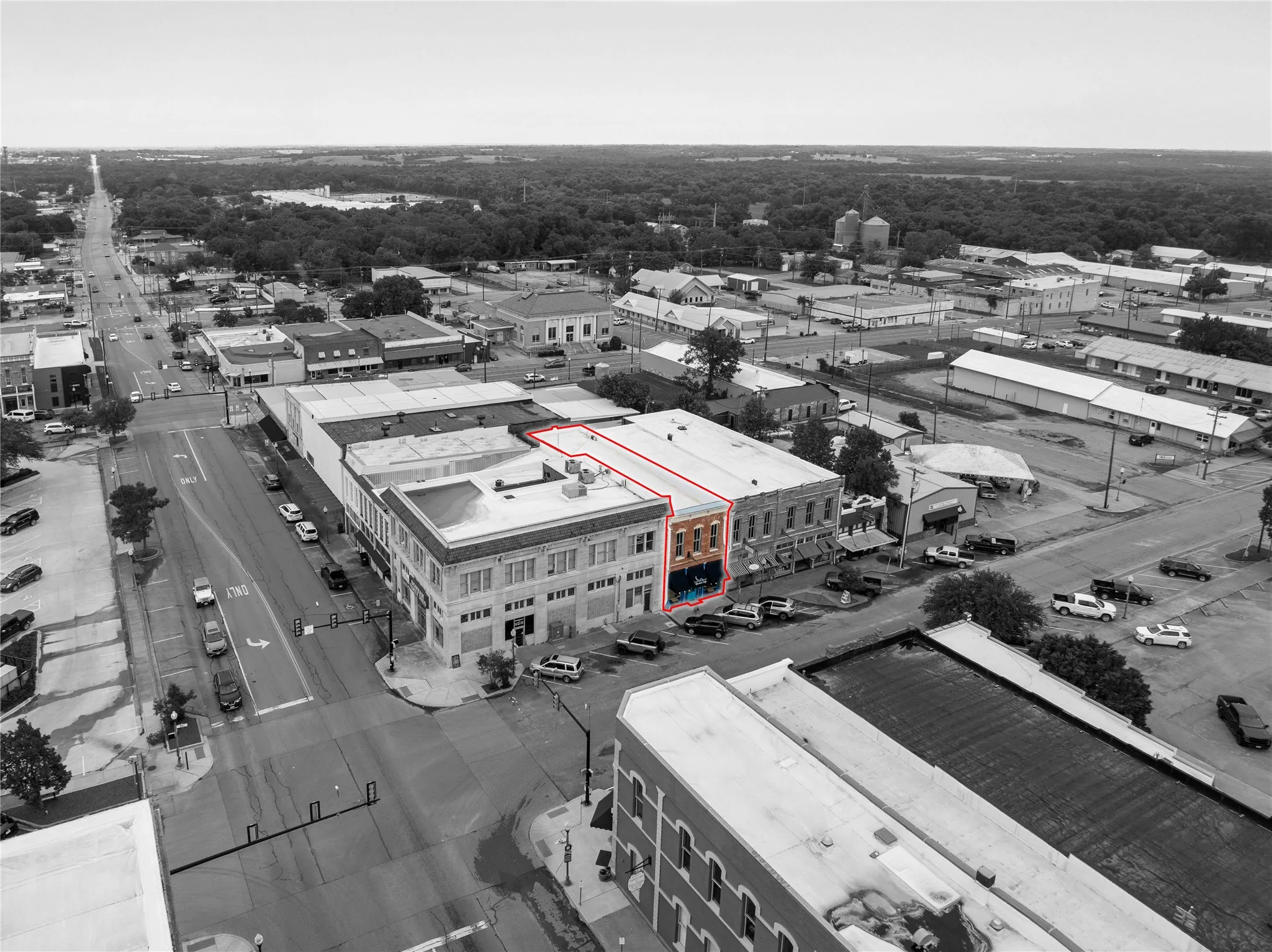 Business For Sale in Fannin County , 318 N Main Street, Bonham, Texas 75418, 0, 0, Garage spaces, 0 Sqft, built in 1900, Preowned, mls#20634387, Real Estate Agent in Bonham, Homes For Sale in Fannin county, Homes For Sale in Bonham, Realtor in Bonham Texas, Real Estate Brokerage Independent Realty Texas, Luminita Cordes Realtor