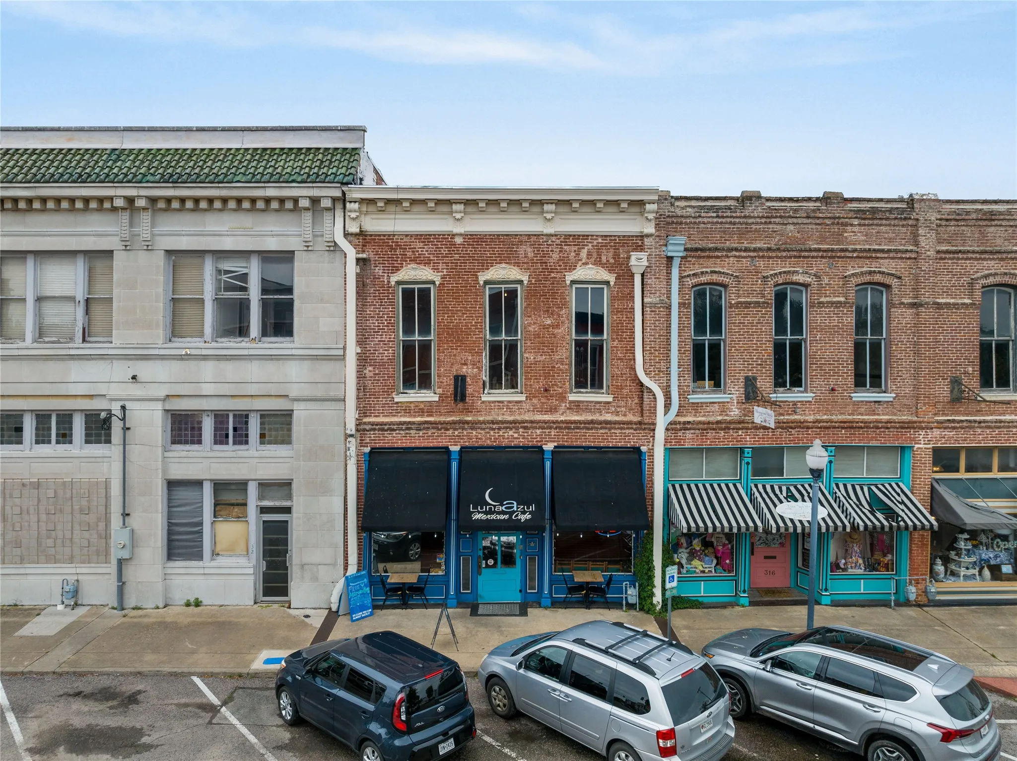 Business For Sale in Fannin County , 318 N Main Street, Bonham, Texas 75418, 0, 0, Garage spaces, 0 Sqft, built in 1900, Preowned, mls#20634387, Real Estate Agent in Bonham, Homes For Sale in Fannin county, Homes For Sale in Bonham, Realtor in Bonham Texas, Real Estate Brokerage Independent Realty Texas, Luminita Cordes Realtor