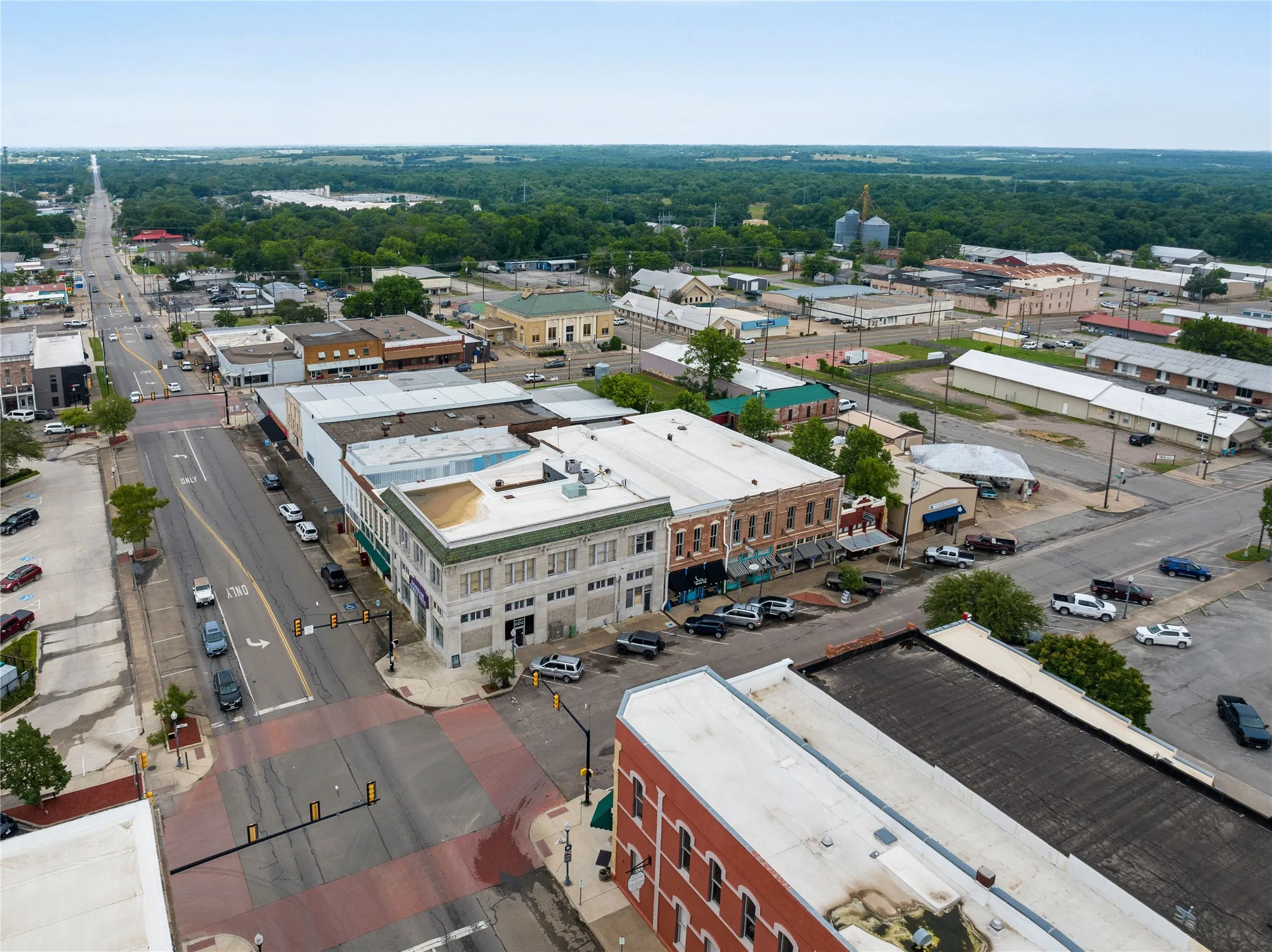 Business For Sale in Fannin County , 318 N Main Street, Bonham, Texas 75418, 0, 0, Garage spaces, 0 Sqft, built in 1900, Preowned, mls#20634387, Real Estate Agent in Bonham, Homes For Sale in Fannin county, Homes For Sale in Bonham, Realtor in Bonham Texas, Real Estate Brokerage Independent Realty Texas, Luminita Cordes Realtor