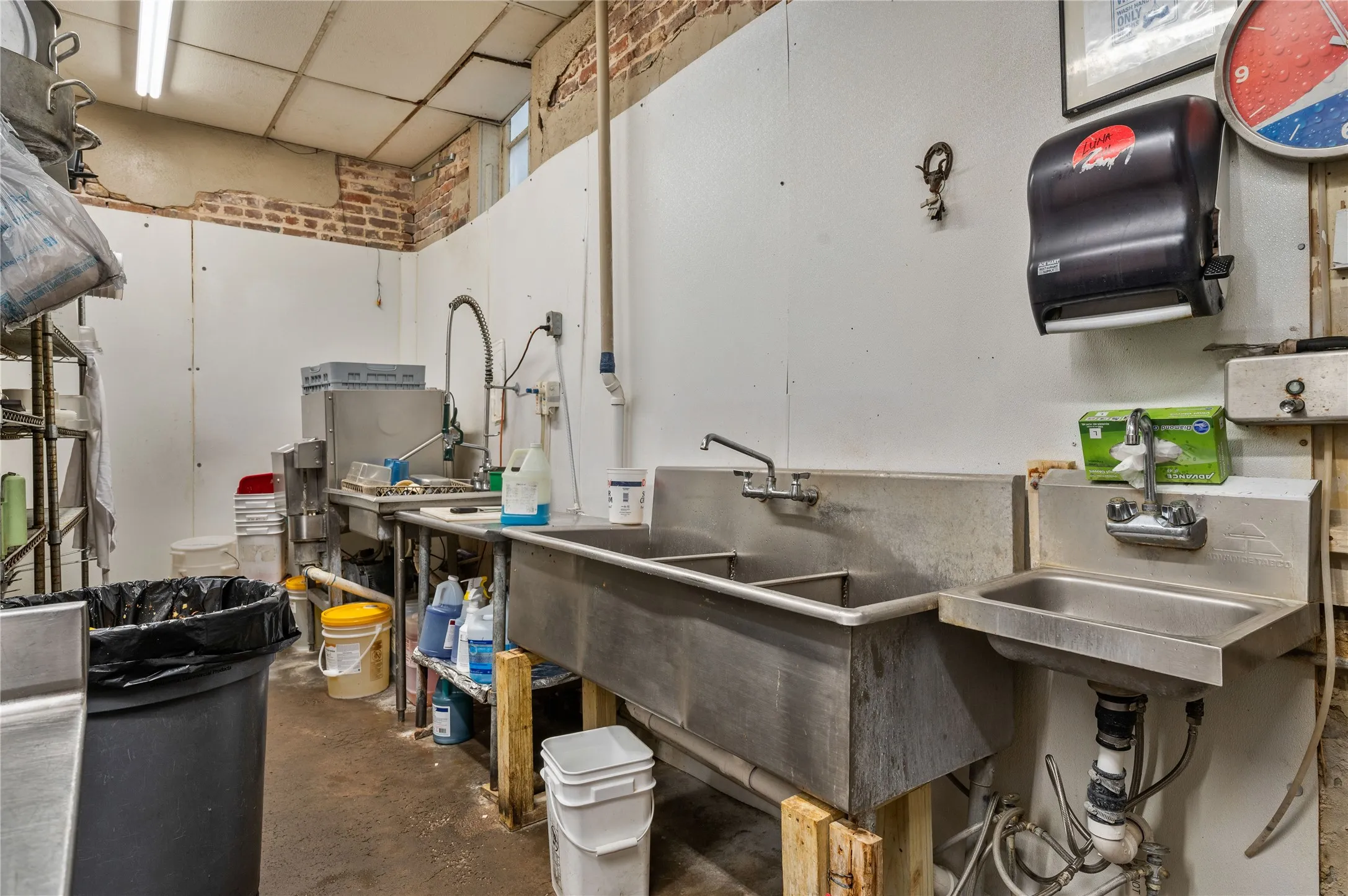 Business For Sale in Fannin County , 318 N Main Street, Bonham, Texas 75418, 0, 0, Garage spaces, 0 Sqft, built in 1900, Preowned, mls#20634387, Real Estate Agent in Bonham, Homes For Sale in Fannin county, Homes For Sale in Bonham, Realtor in Bonham Texas, Real Estate Brokerage Independent Realty Texas, Luminita Cordes Realtor