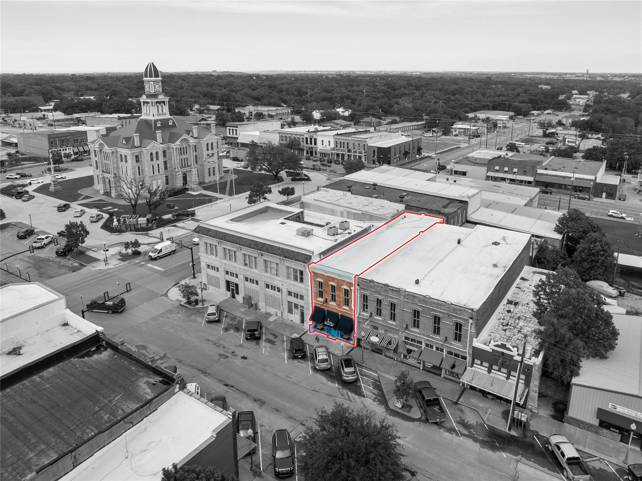 Business For Sale in Fannin County , 318 N Main Street, Bonham, Texas 75418, 0, 0, Garage spaces, 0 Sqft, built in 1900, Preowned, mls#20634387, Real Estate Agent in Bonham, Homes For Sale in Fannin county, Homes For Sale in Bonham, Realtor in Bonham Texas, Real Estate Brokerage Independent Realty Texas, Luminita Cordes Realtor