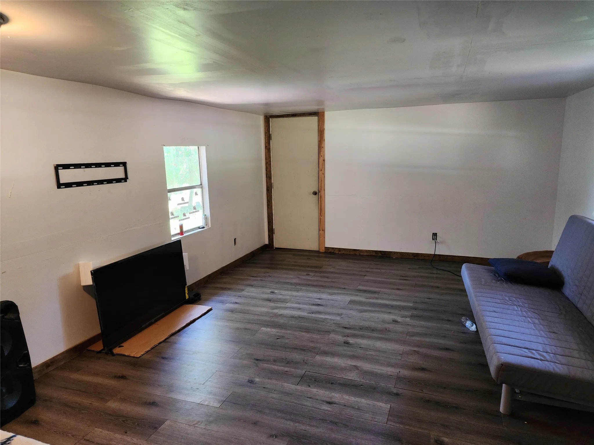 Mobile Home For Sale in Johnson County , 6001 County Road 805c, Cleburne, Texas 76031, 3 Bedrooms, 3 Bathrooms, Garage spaces, 720 Sqft, built in 0, Unknown, Price $139,900, mls#20617385, Real Estate Agent in Cleburne, Homes For Sale in Johnson county, Homes For Sale in Cleburne, Realtor in Cleburne Texas, Real Estate Brokerage Independent Realty Texas, Luminita Cordes Realtor