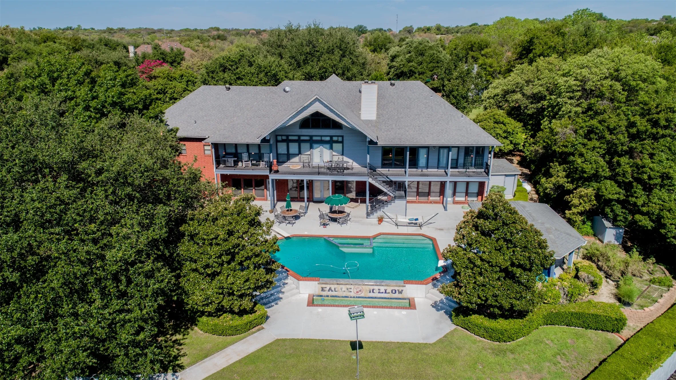 Single Family Residence For Sale in Tarrant County , 9625 Lechner Road, Fort Worth, Texas 76179, 4 Bedroom, 5 Bathroom, 2 Garage spaces, 5,352 Sqft, built in 1991, Preowned, mls#20622293, Real Estate Agent in Fort Worth, Homes For Sale in Tarrant county, Homes For Sale in Fort Worth, Realtor in Fort Worth Texas, Real Estate Brokerage Independent Realty Texas, Luminita Cordes Realtor