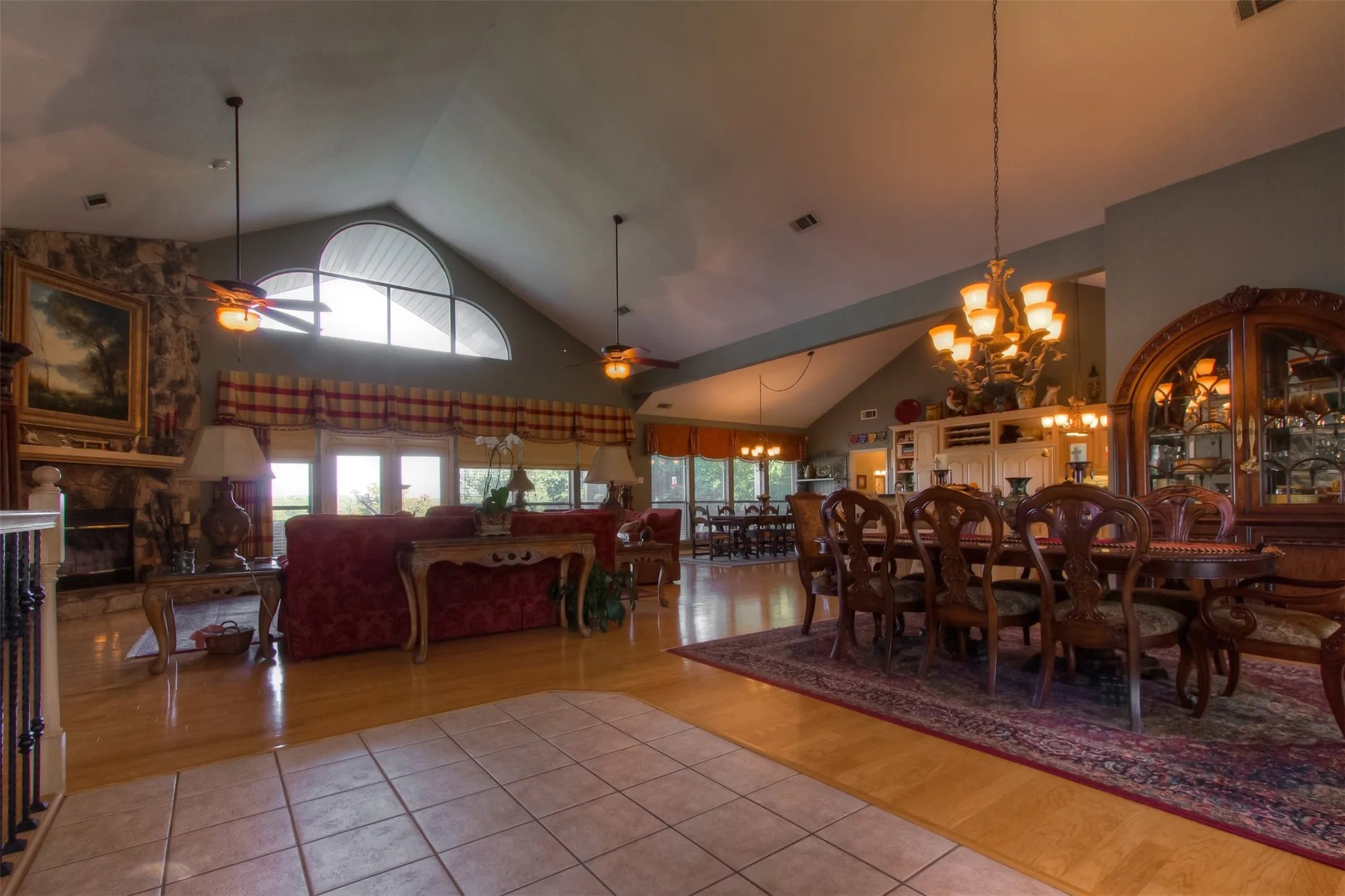 Single Family Residence For Sale in Tarrant County , 9625 Lechner Road, Fort Worth, Texas 76179, 4 Bedroom, 5 Bathroom, 2 Garage spaces, 5,352 Sqft, built in 1991, Preowned, mls#20622293, Real Estate Agent in Fort Worth, Homes For Sale in Tarrant county, Homes For Sale in Fort Worth, Realtor in Fort Worth Texas, Real Estate Brokerage Independent Realty Texas, Luminita Cordes Realtor