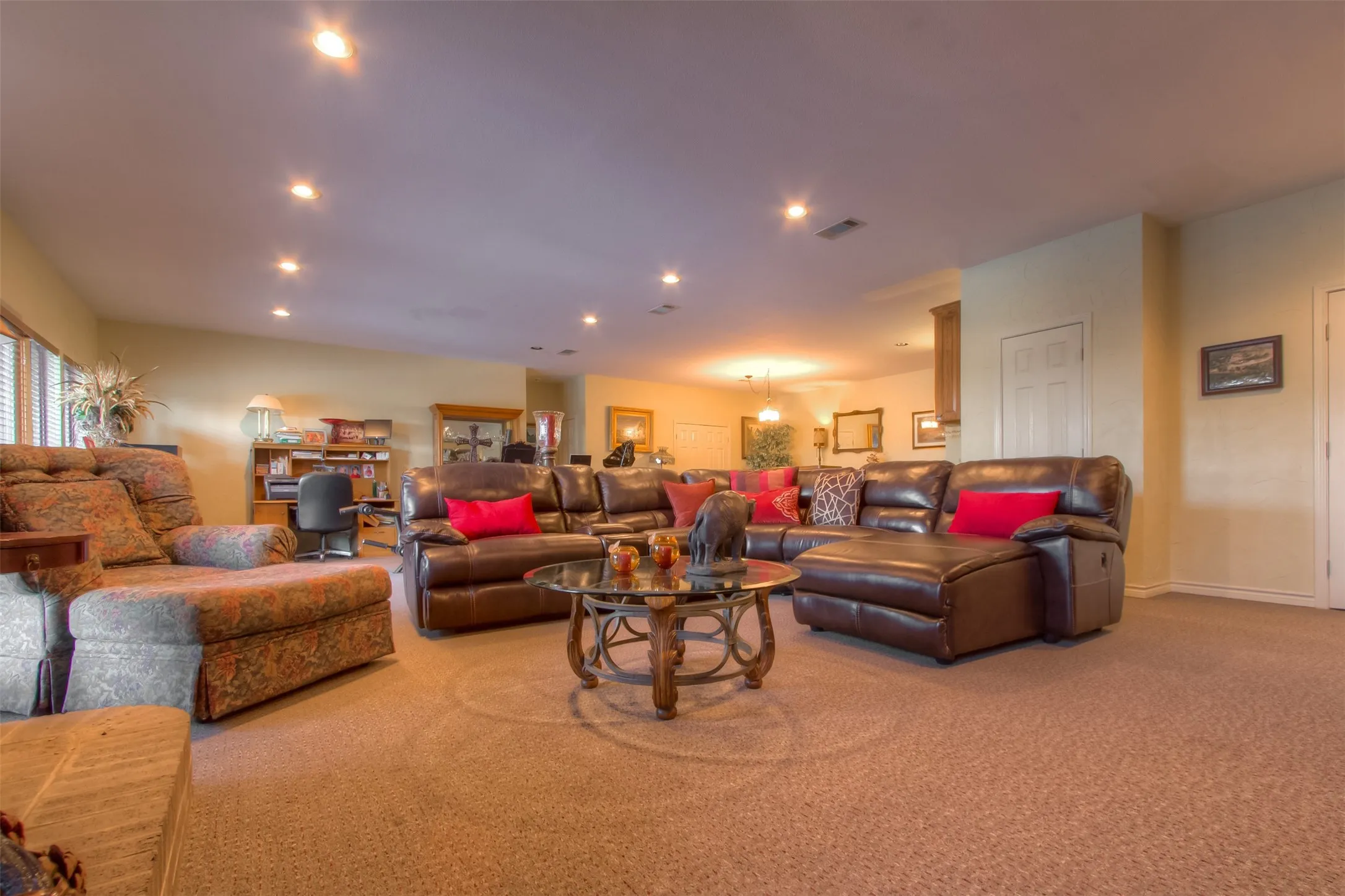 Single Family Residence For Sale in Tarrant County , 9625 Lechner Road, Fort Worth, Texas 76179, 4 Bedroom, 5 Bathroom, 2 Garage spaces, 5,352 Sqft, built in 1991, Preowned, mls#20622293, Real Estate Agent in Fort Worth, Homes For Sale in Tarrant county, Homes For Sale in Fort Worth, Realtor in Fort Worth Texas, Real Estate Brokerage Independent Realty Texas, Luminita Cordes Realtor
