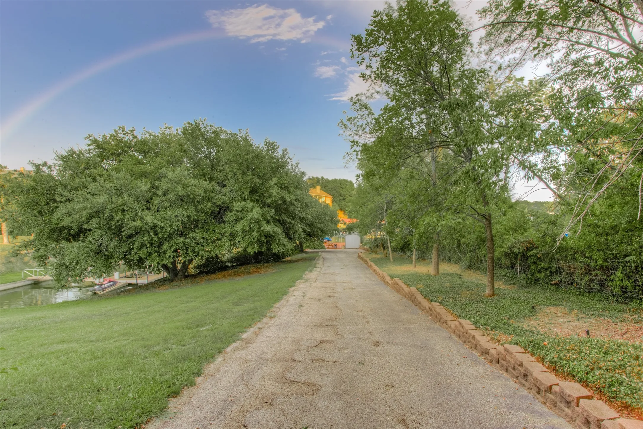 Single Family Residence For Sale in Tarrant County , 9625 Lechner Road, Fort Worth, Texas 76179, 4 Bedroom, 5 Bathroom, 2 Garage spaces, 5,352 Sqft, built in 1991, Preowned, mls#20622293, Real Estate Agent in Fort Worth, Homes For Sale in Tarrant county, Homes For Sale in Fort Worth, Realtor in Fort Worth Texas, Real Estate Brokerage Independent Realty Texas, Luminita Cordes Realtor